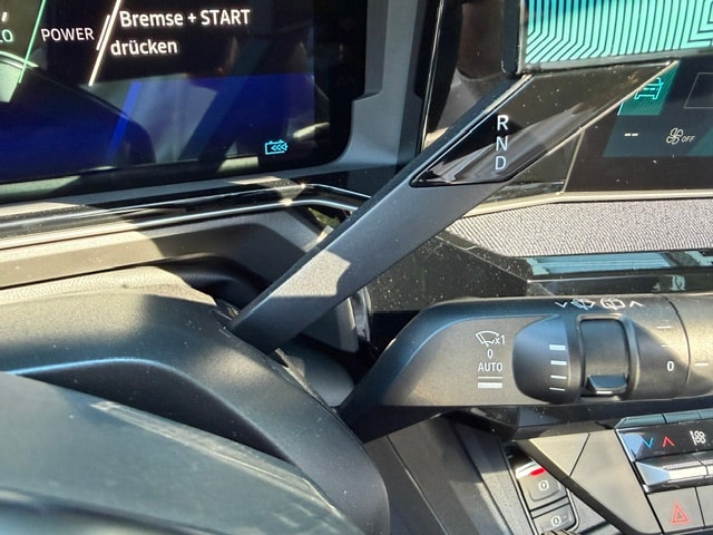 RENAULT R4 E-Tech Comfort Range 52 Plein Sud kWh Techno-image-26