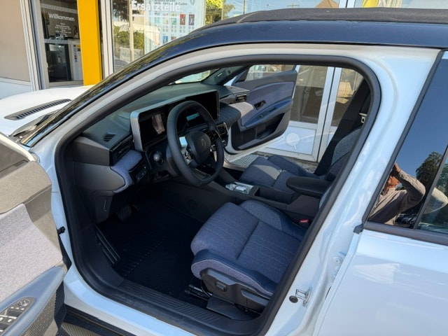 RENAULT R4 E-Tech Comfort Range 52 Plein Sud kWh Techno-image-11