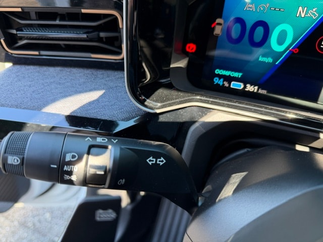 RENAULT R4 E-Tech Comfort Range 52 Plein Sud kWh Techno-image-27