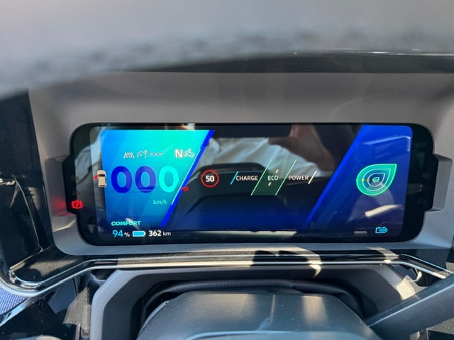 RENAULT R4 E-Tech Comfort Range 52 Plein Sud kWh Techno-image-18