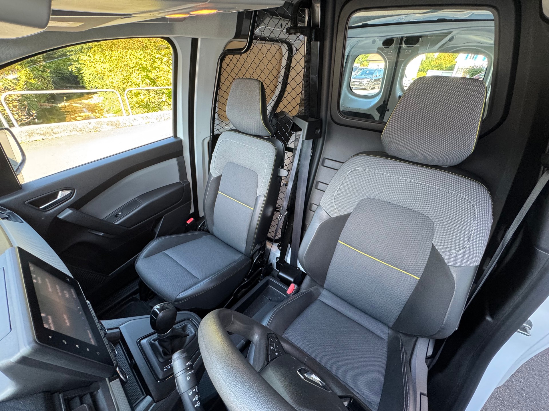 RENAULT Kangoo Van 1.3TCe Open Sesame 130 PF Extra EDC-image-13