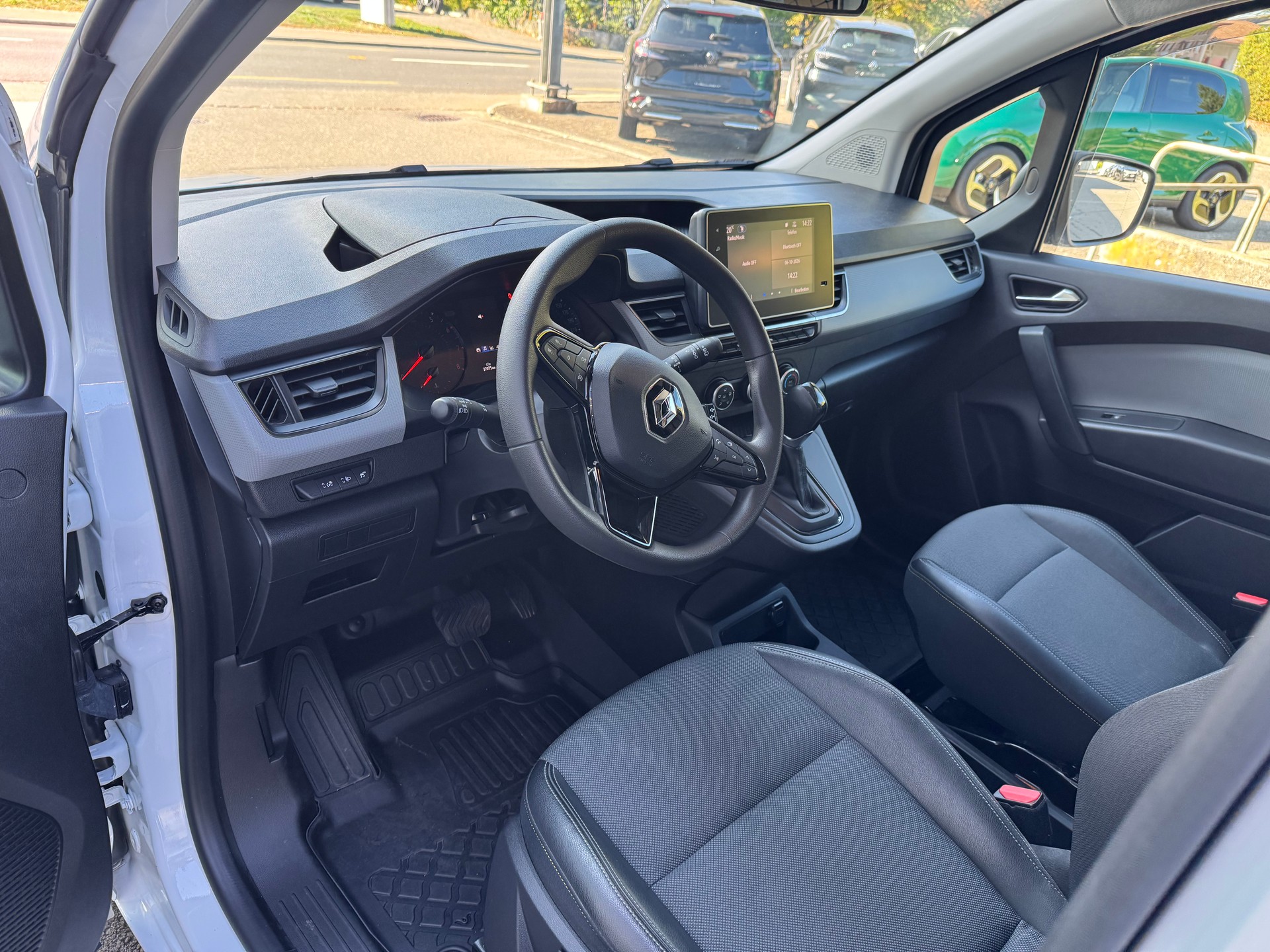 RENAULT Kangoo Van 1.3TCe Open Sesame 130 PF Extra EDC-image-11