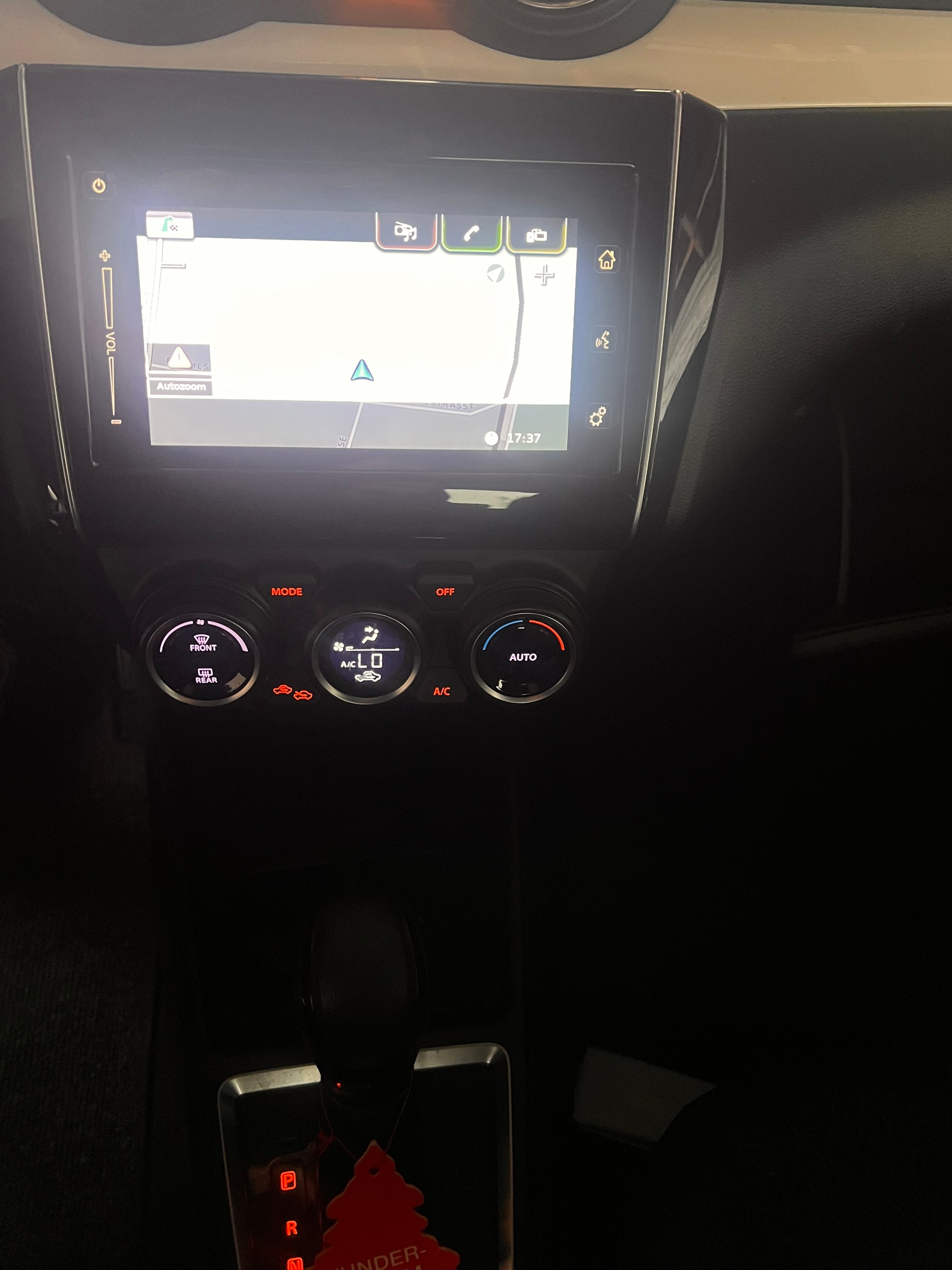 SUZUKI Swift 1.0 12V Compact Top Automatic-image-9