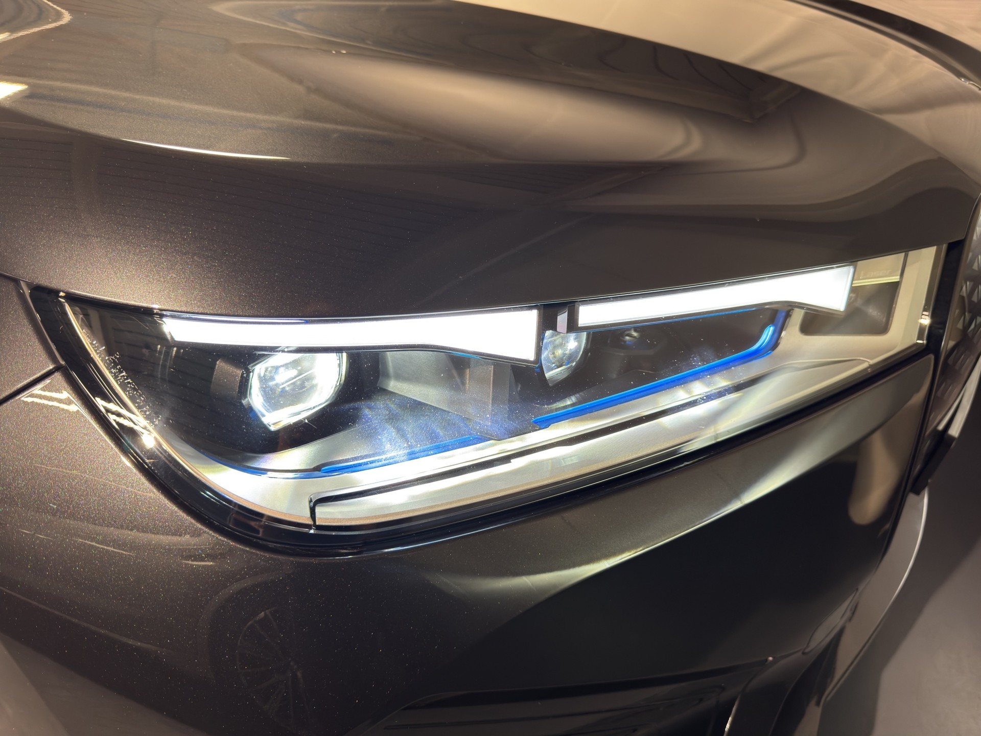 BMW iX M60-image-7