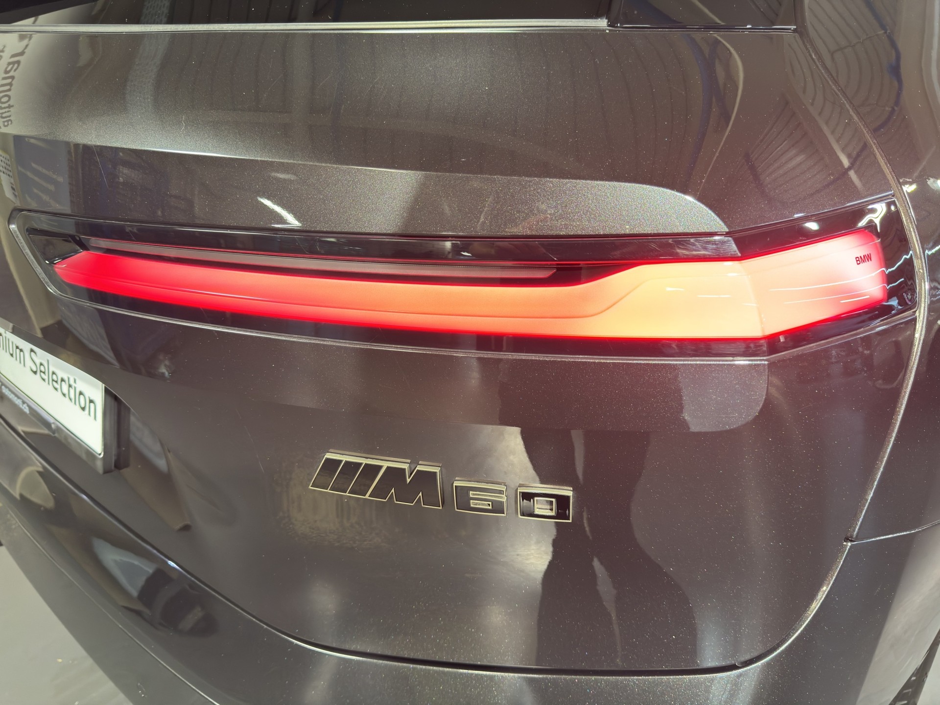 BMW iX M60-image-6