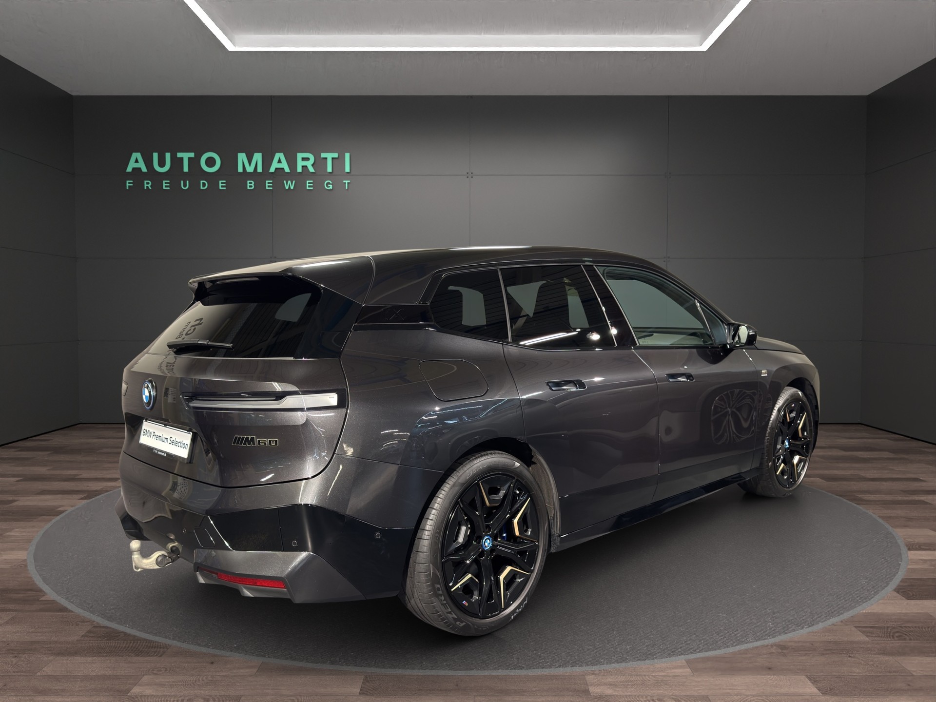 BMW iX M60-image-4