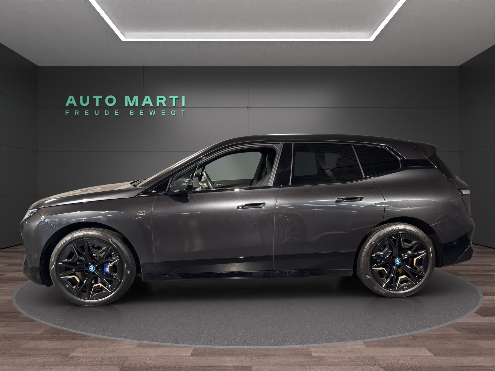 BMW iX M60-image-2