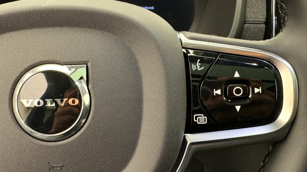 VOLVO XC90 T8 AWD PluginHybrid Plus Dark Geartronic-image-9