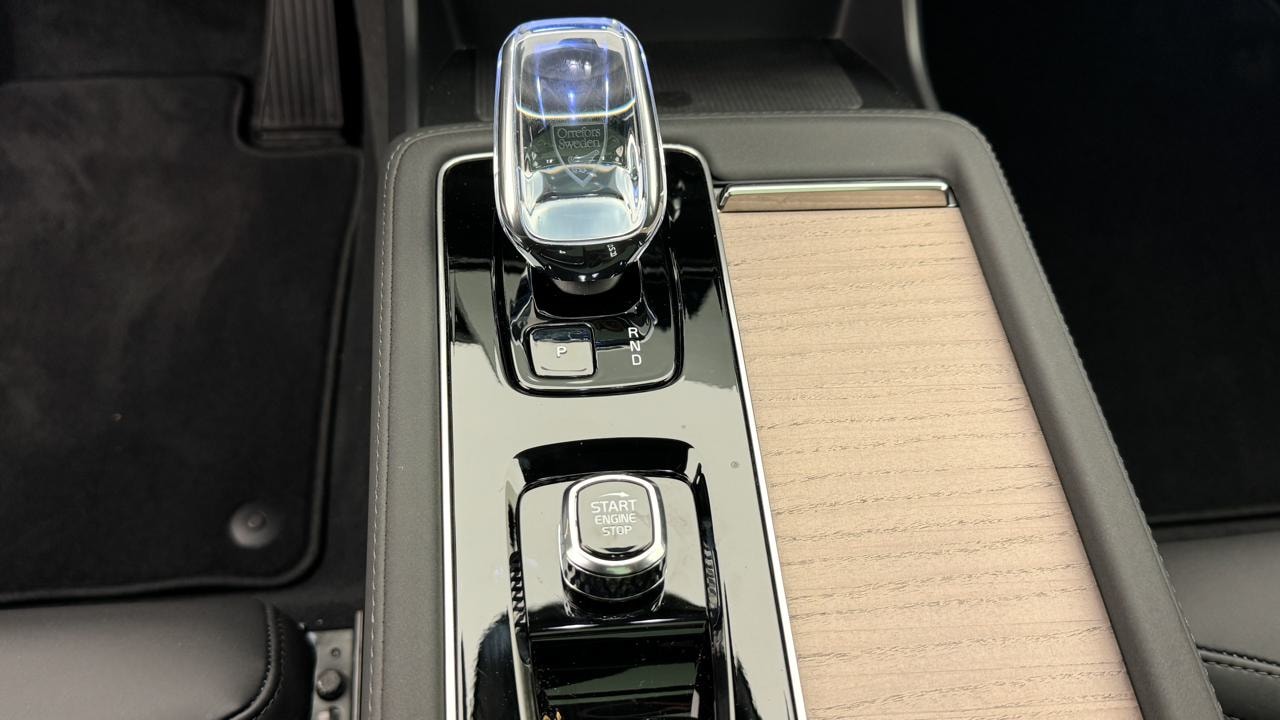 VOLVO XC90 T8 AWD PluginHybrid Plus Dark Geartronic-image-10