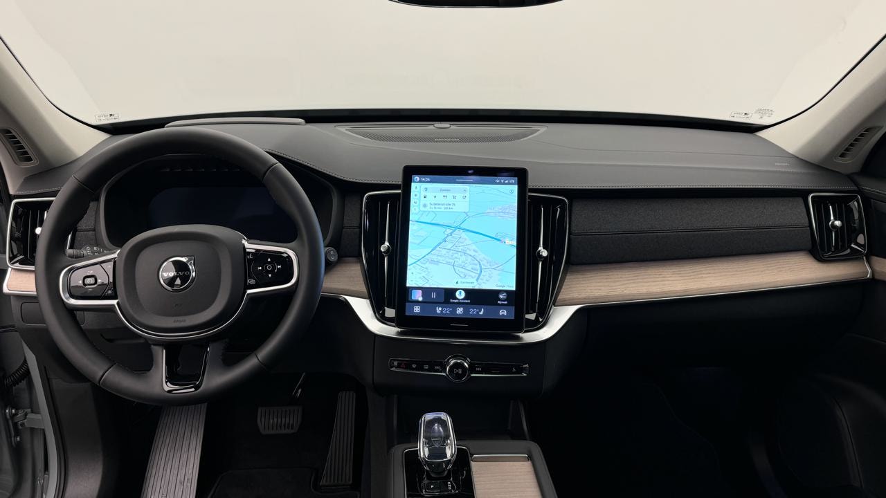 VOLVO XC90 T8 AWD PluginHybrid Plus Dark Geartronic-image-5