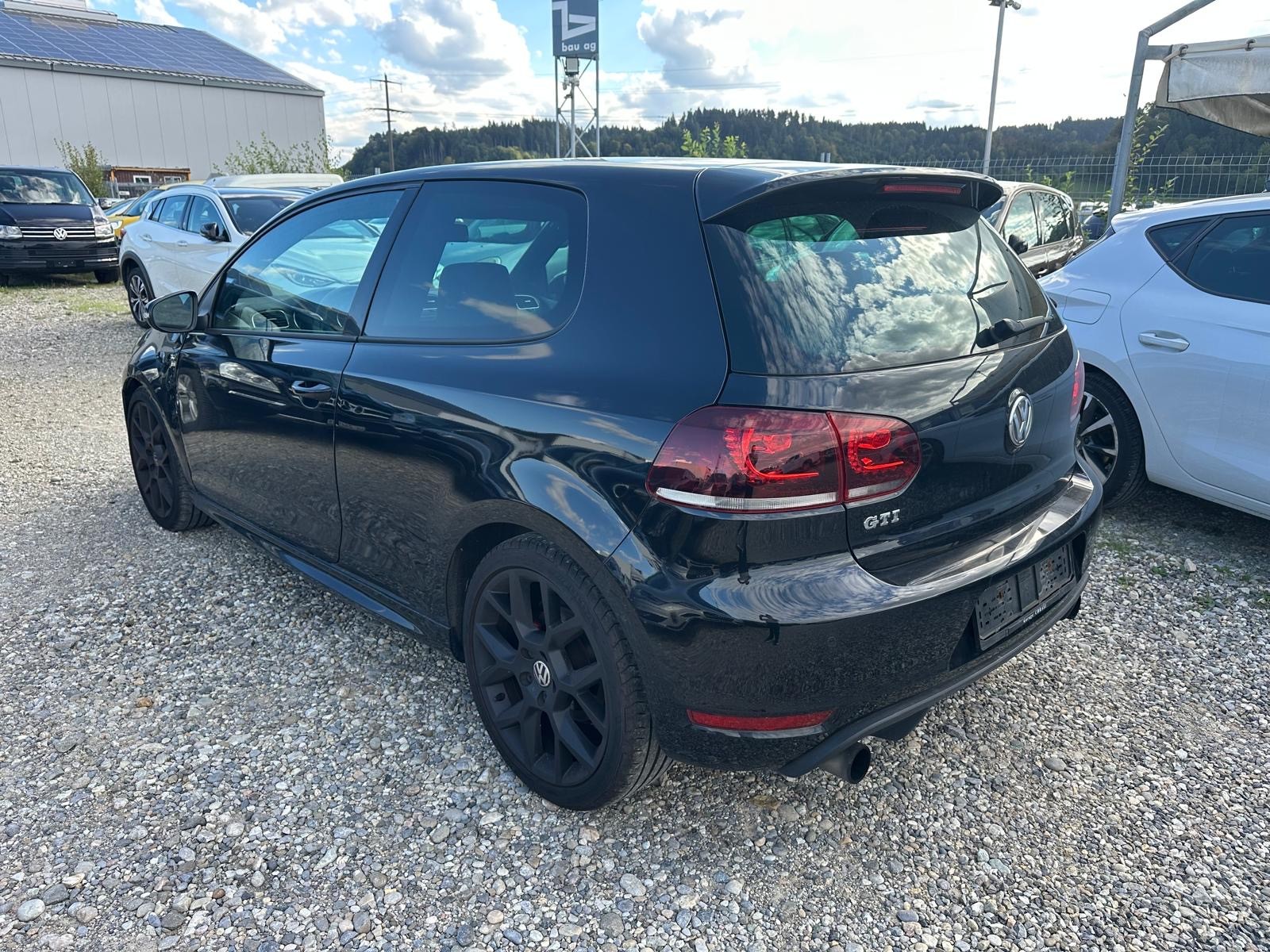 VW Golf 2.0 TSI GTI Edition 35-image-3