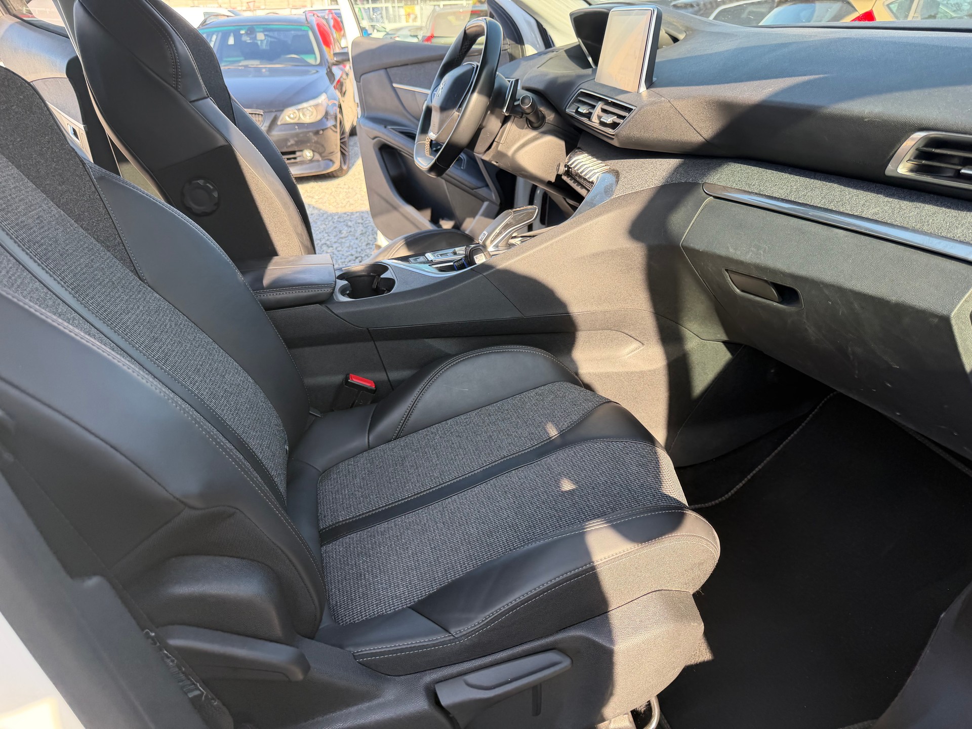 VOLVO XC60 D4 AWD Inscription Geartronic-image-14