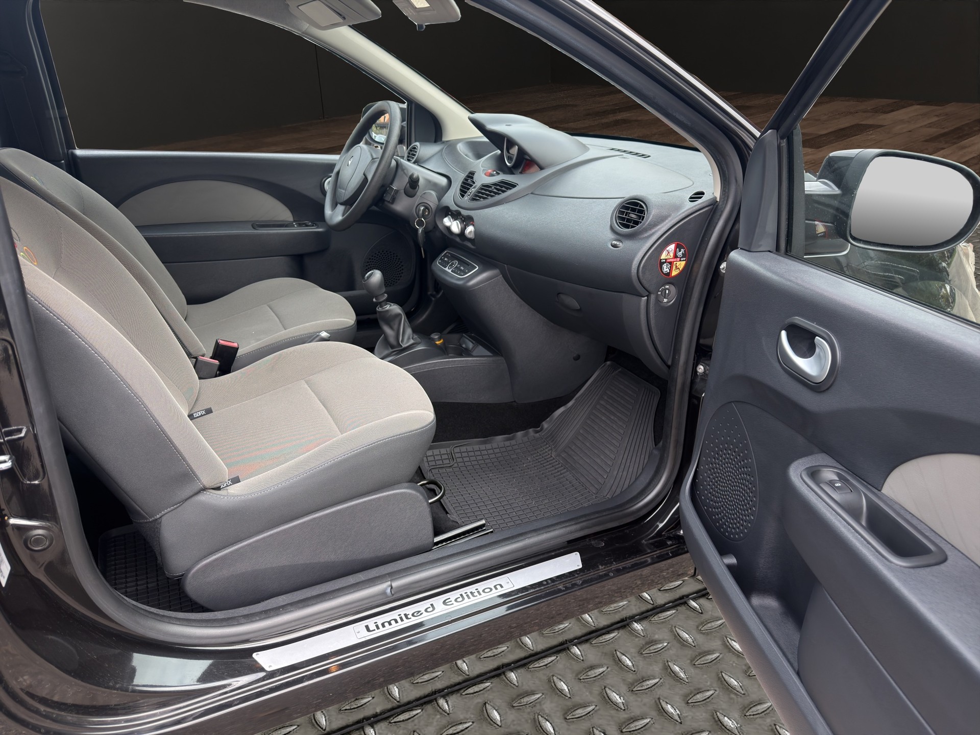 RENAULT Twingo 1.2 16V Dynamique-image-15