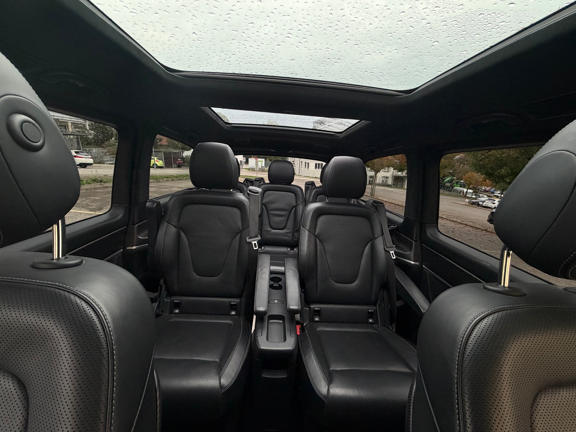 MERCEDES-BENZ V 300 d lang Avantgarde 4Matic 9G-Tronic AMG Line-image-12