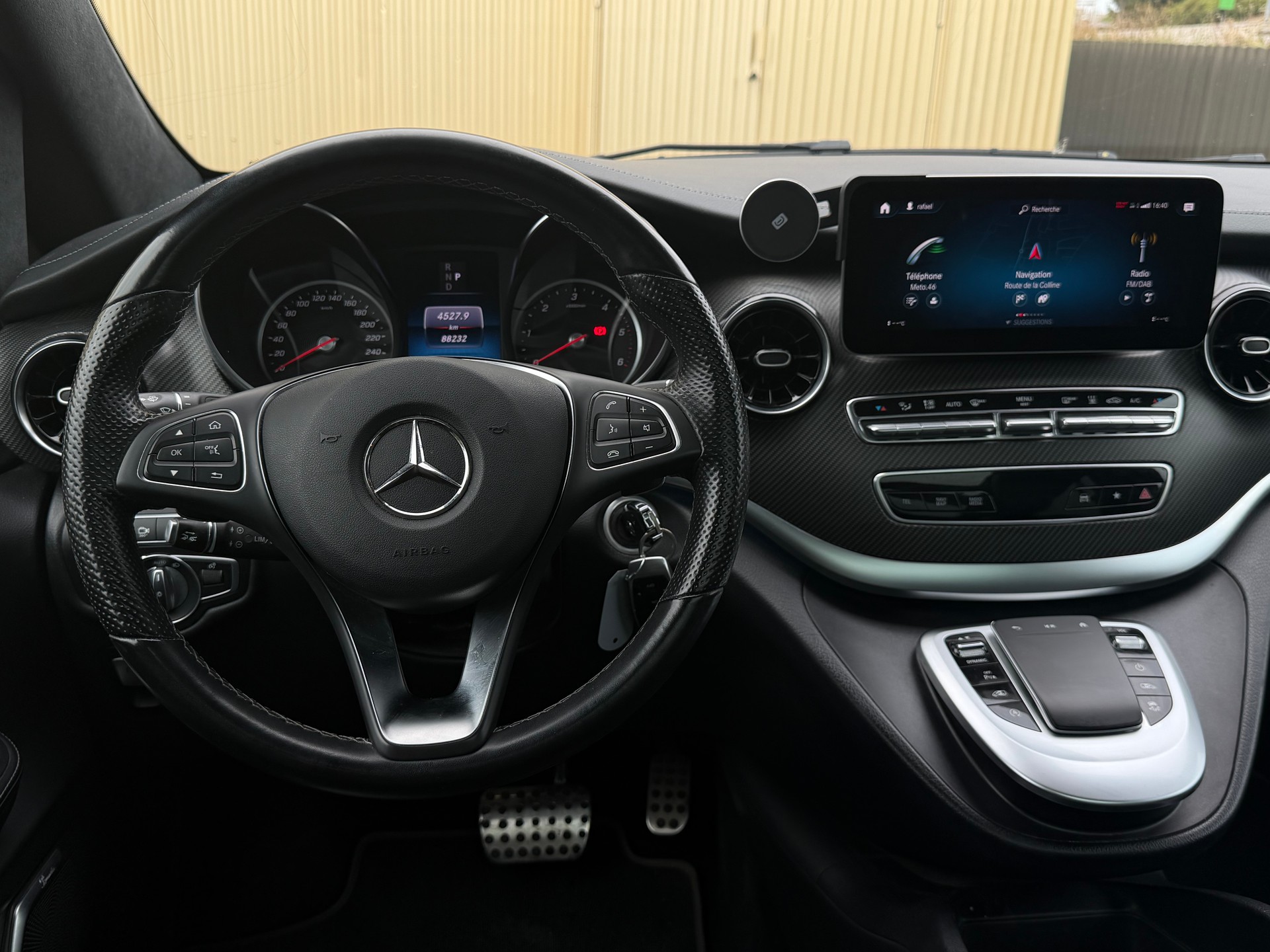 MERCEDES-BENZ V 300 d lang Avantgarde 4Matic 9G-Tronic AMG Line-image-5