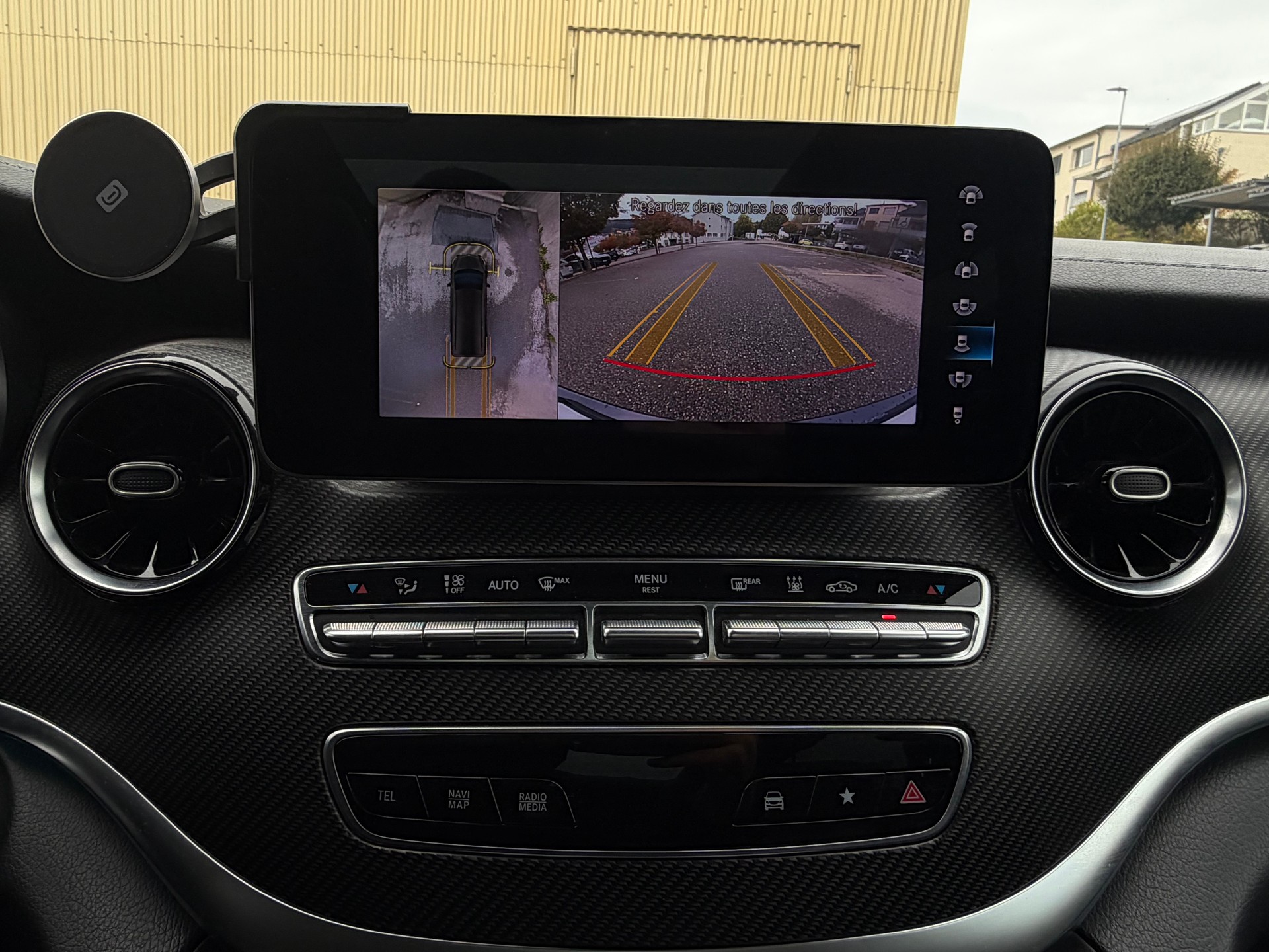 MERCEDES-BENZ V 300 d lang Avantgarde 4Matic 9G-Tronic AMG Line-image-9