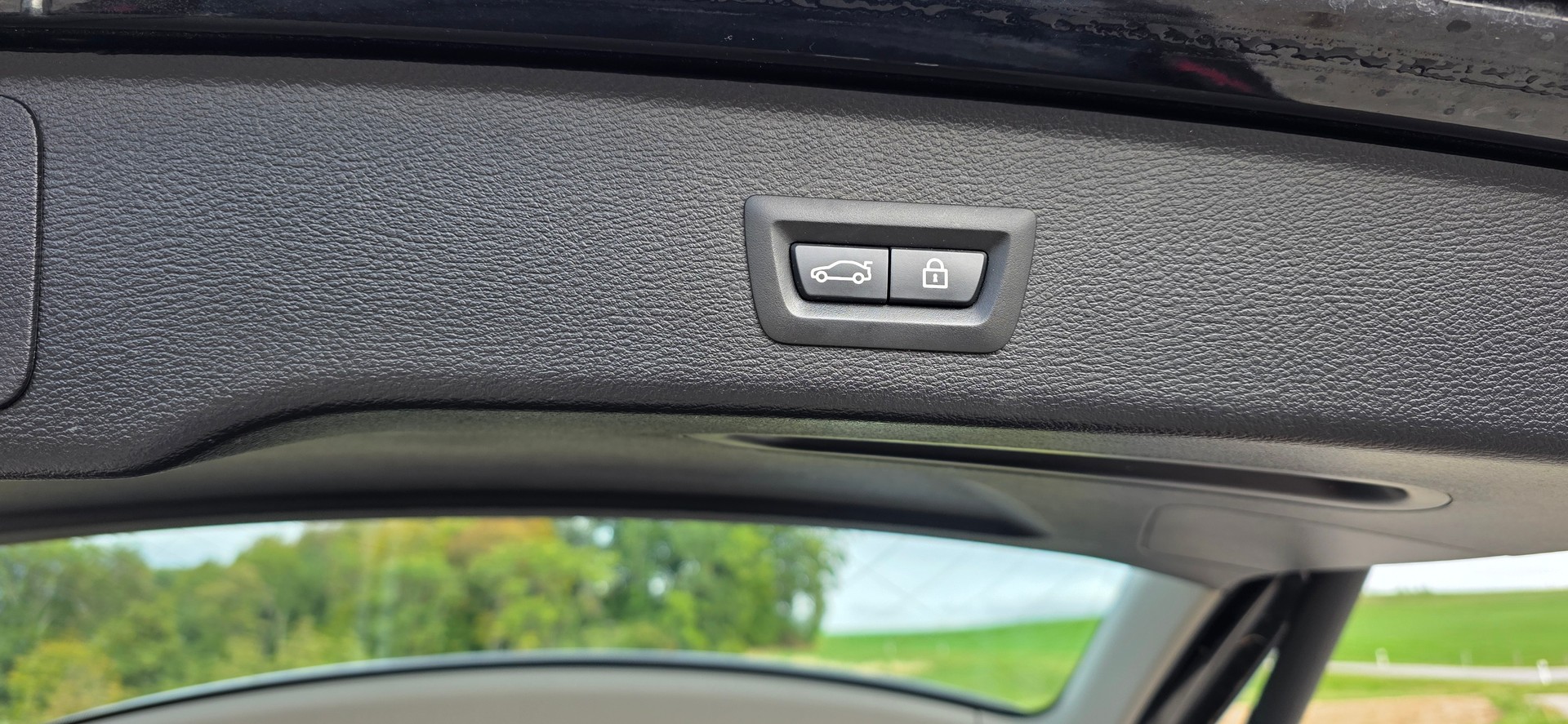 BMW 28i xDrive-image-3