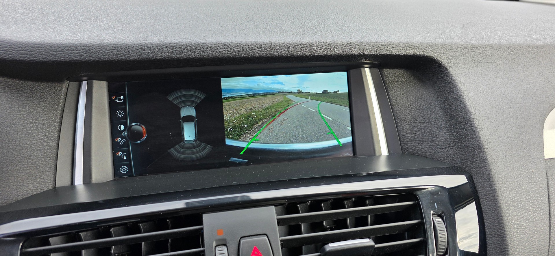 BMW 28i xDrive-image-5