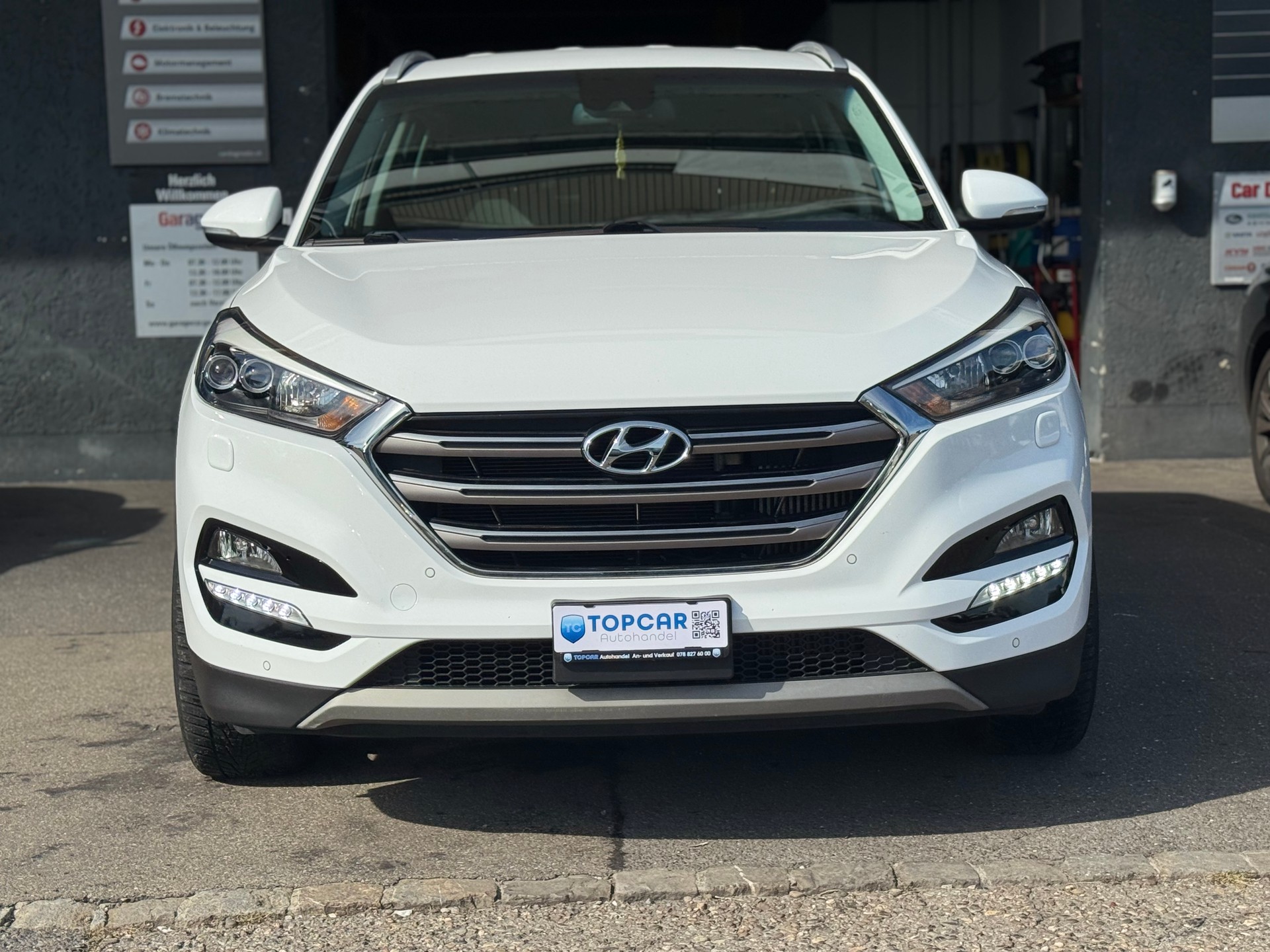 HYUNDAI Tucson 2.0 CRDI Vertex 4WD-image-2