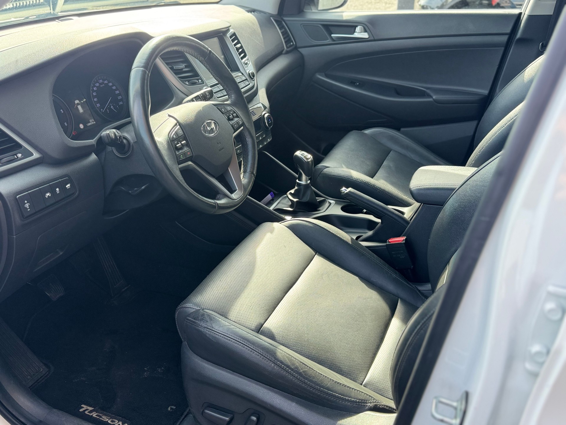 HYUNDAI Tucson 2.0 CRDI Vertex 4WD-image-10