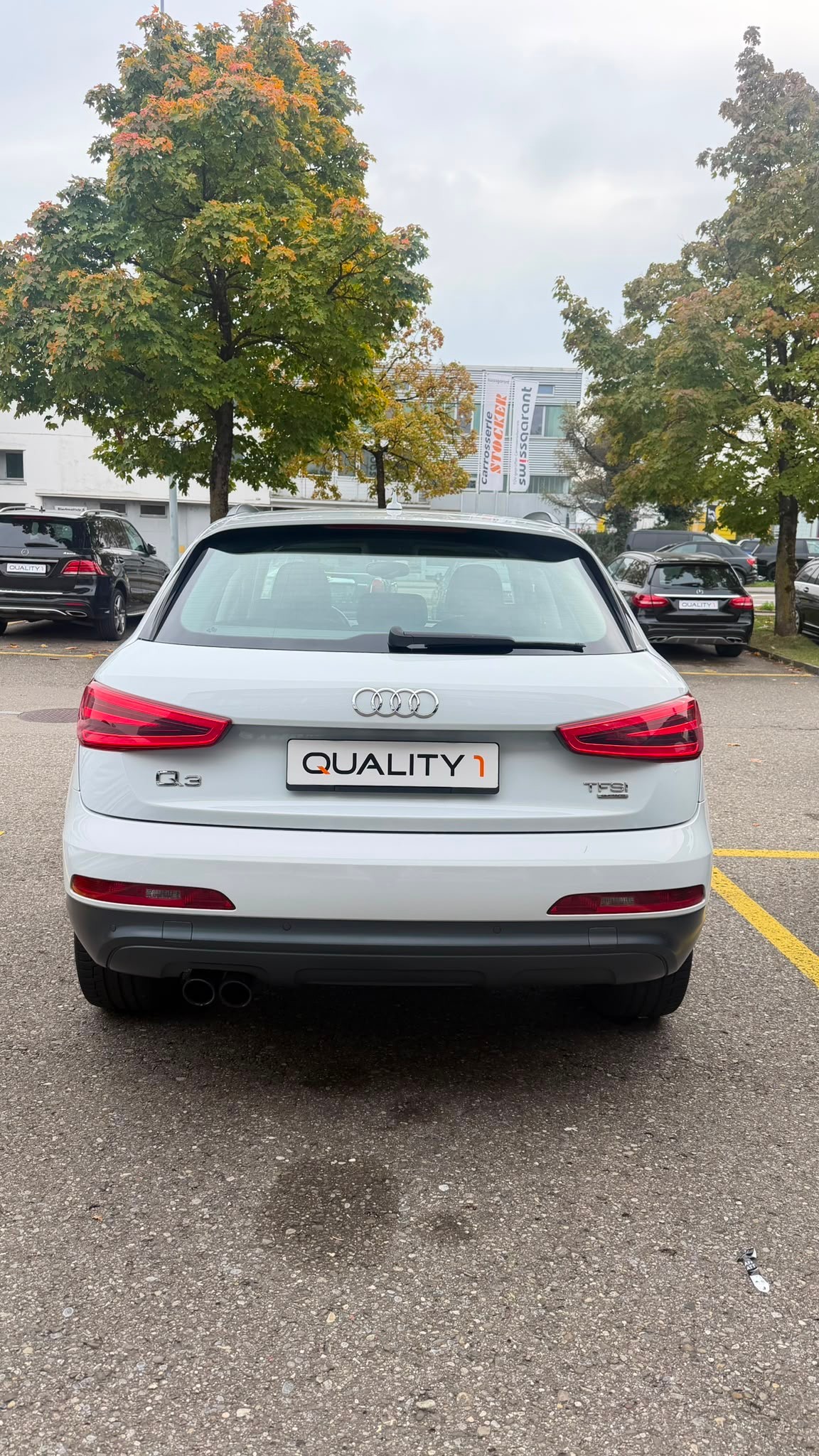 AUDI Q3 2.0 TFSI quattro S-tronic-image-2