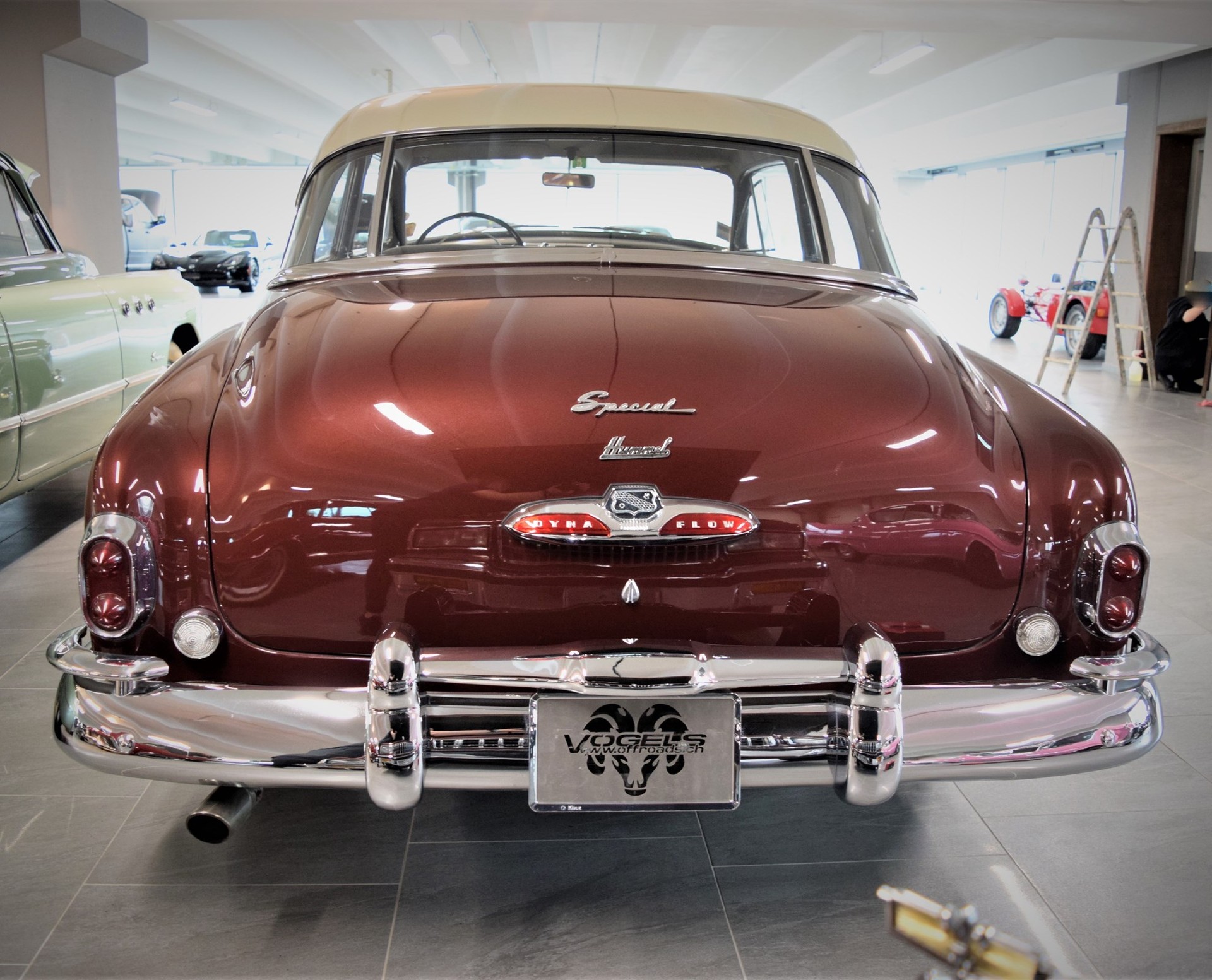 BUICK SUPER Eight 40 Special-showroom-element-3