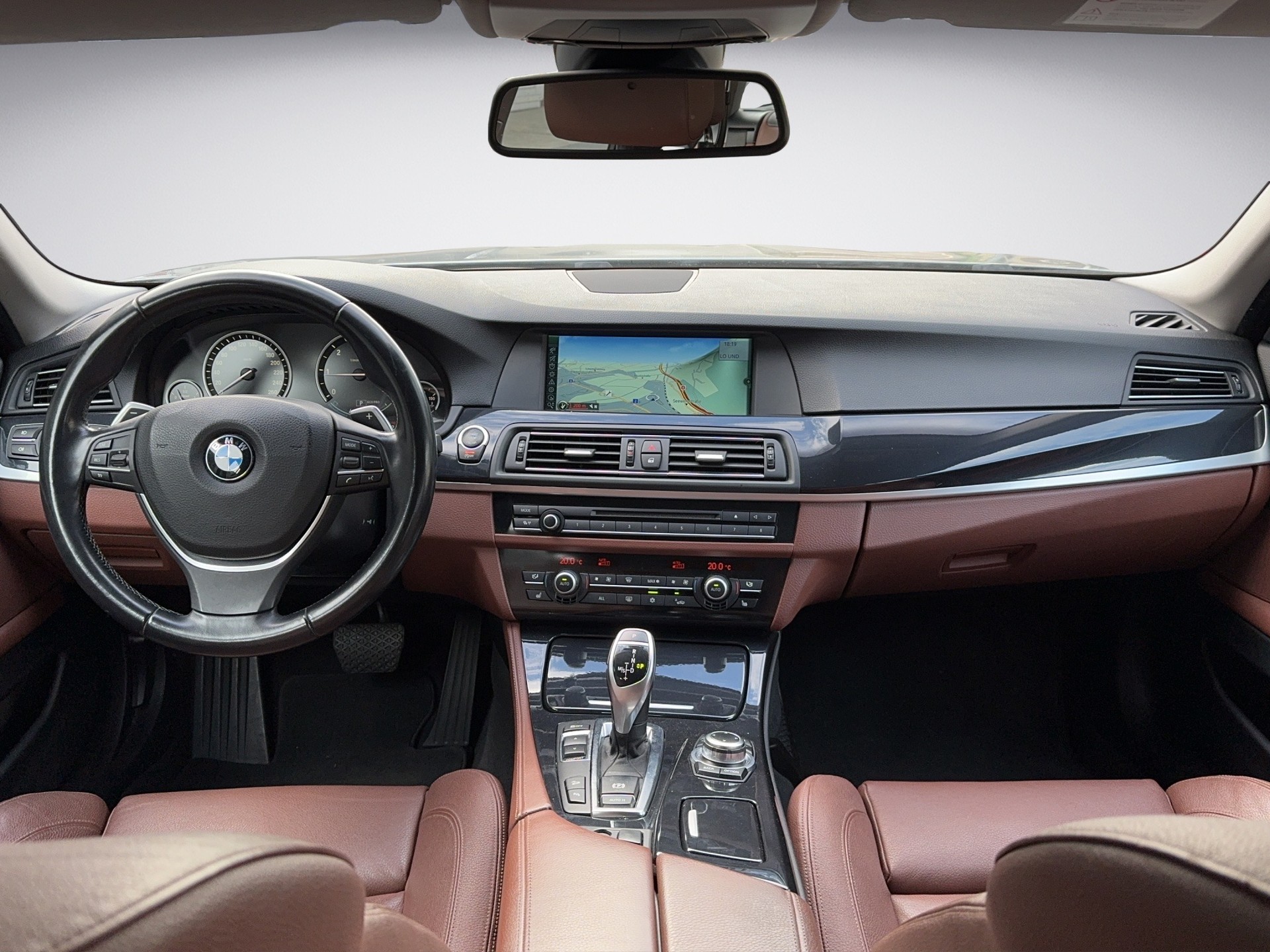 BMW 525d xDrive Touring Steptronic-image-2