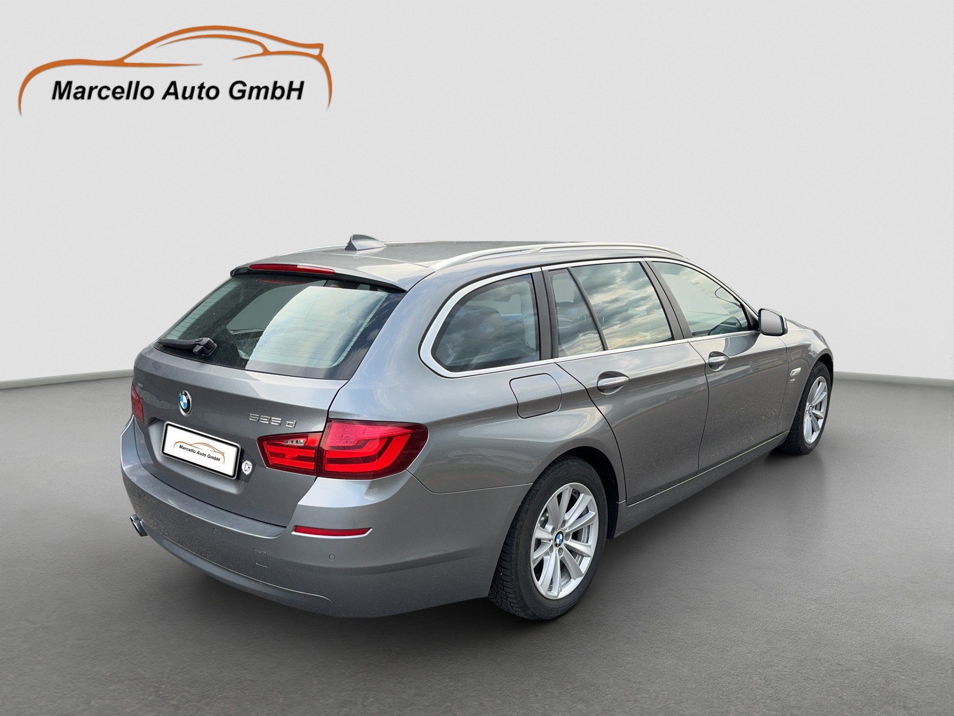 BMW 525d xDrive Touring Steptronic-image-12