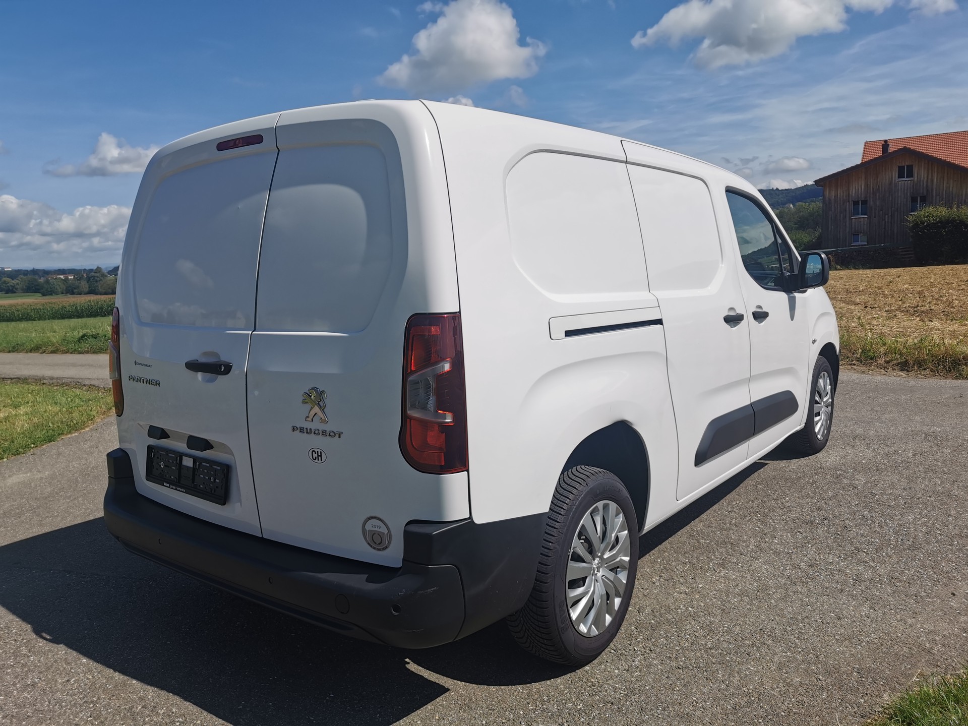 PEUGEOT Partner 1.6 Blue HDi s/s Asphalt Long 1000kg-image-3