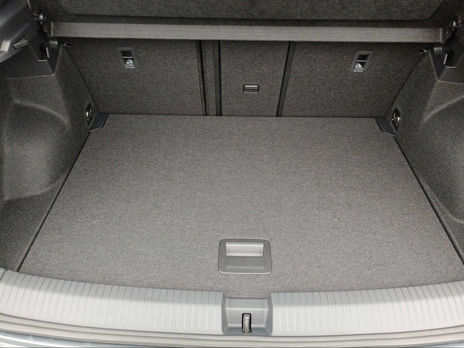 VW T-Roc 2.0 TSI R-Line DSG 4Motion-image-6