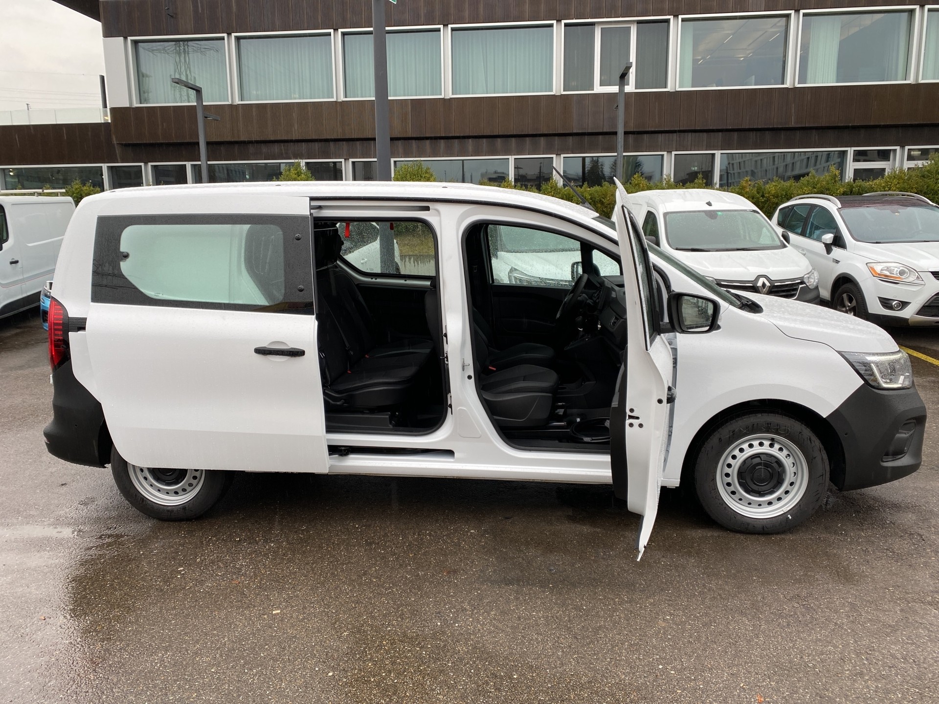 RENAULT Kangoo Van EV45 Standard L2 22kW Advance 5-Platz-image-7