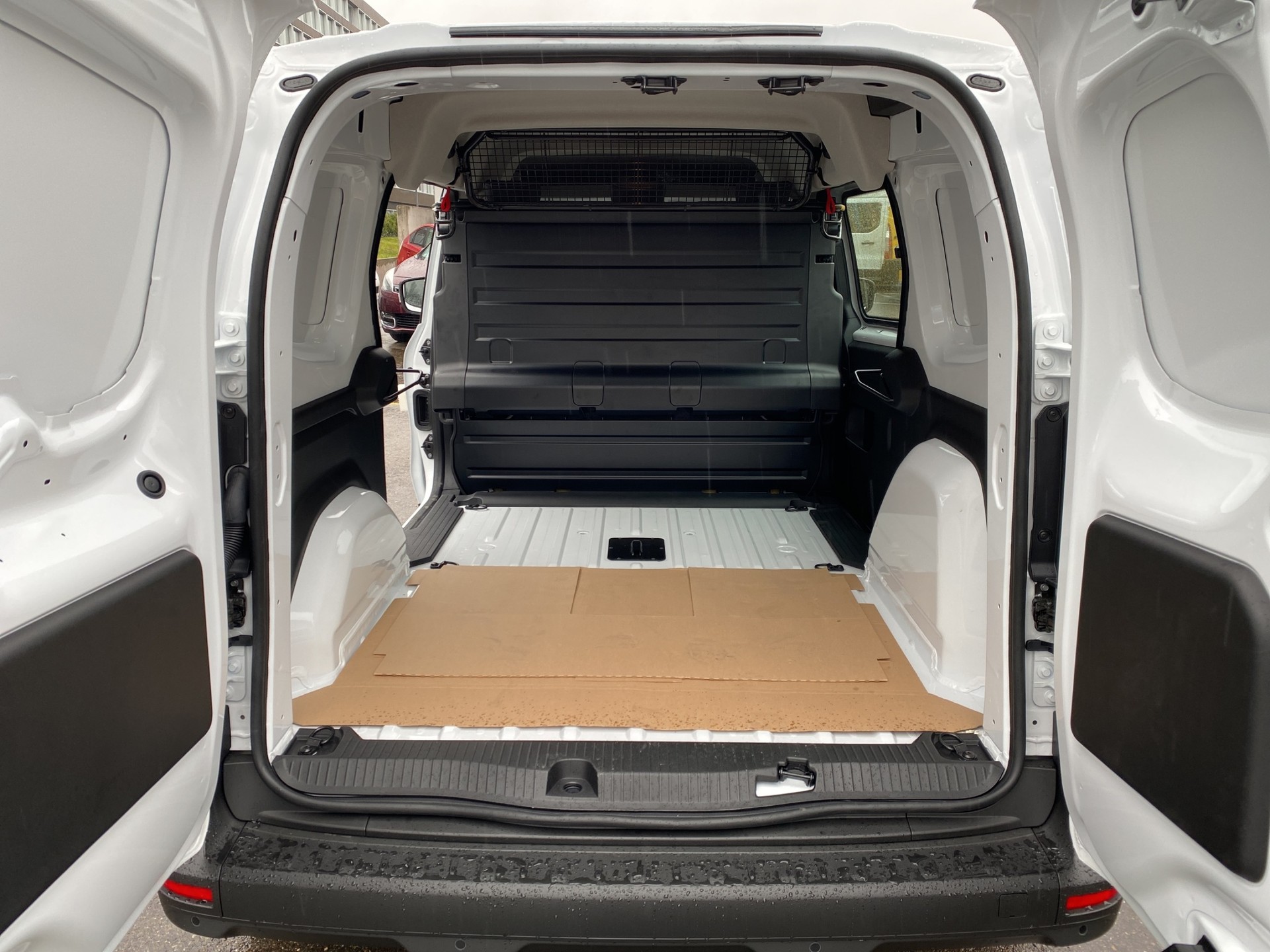RENAULT Kangoo Van EV45 Standard L2 22kW Advance 5-Platz-image-10