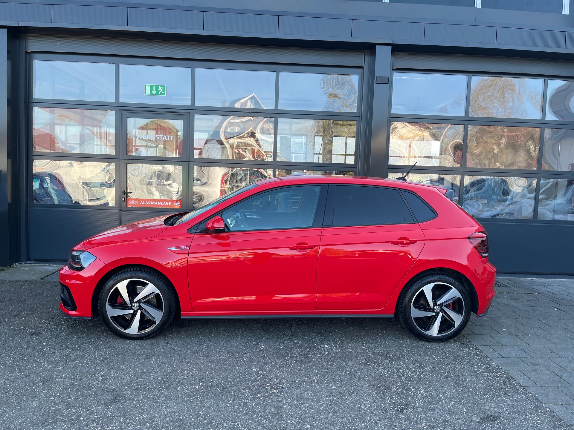 VW Polo 2.0 TSI GTI DSG-image-2