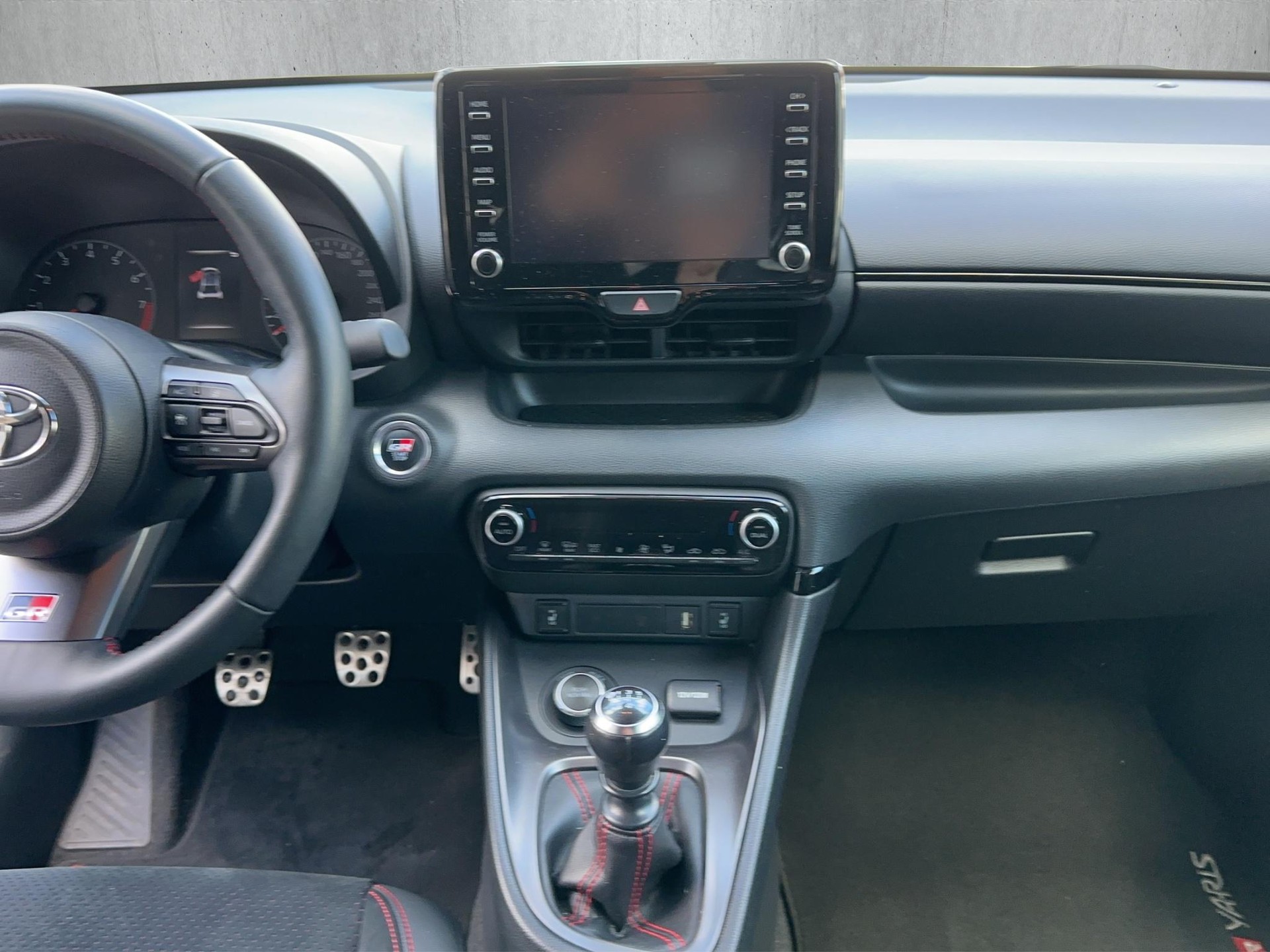 TOYOTA GR Yaris 1.6 Turbo Sport 4x4-image-8