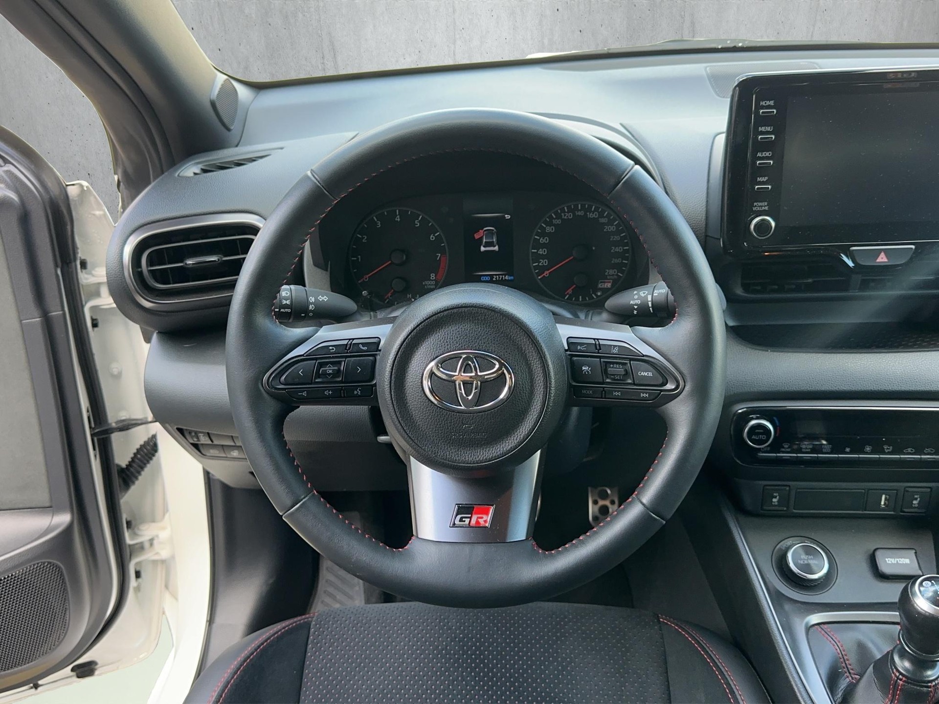 TOYOTA GR Yaris 1.6 Turbo Sport 4x4-image-5