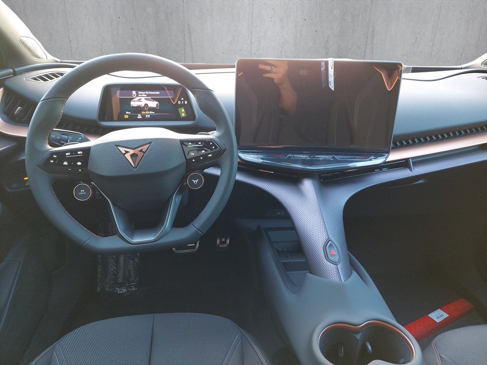 CUPRA Tavascan 77 kWh Edge 4D-image-8