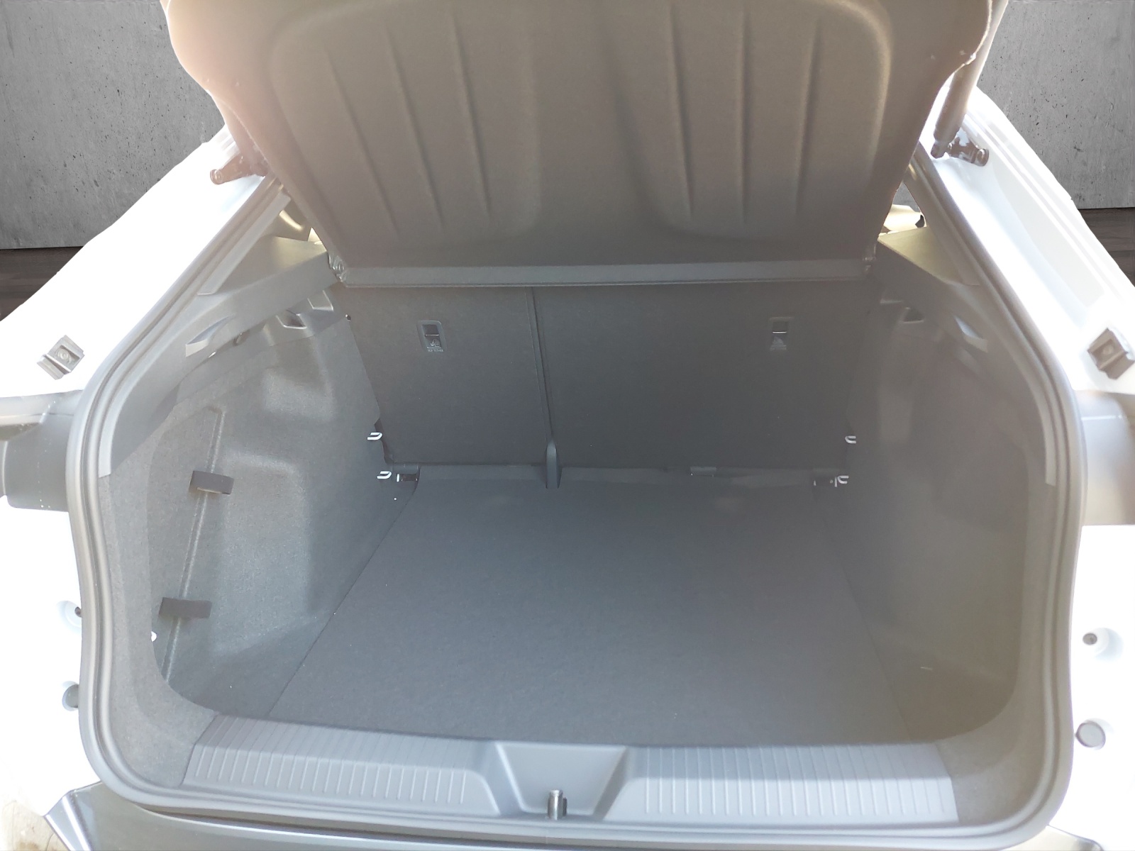 CUPRA Tavascan 77 kWh Edge 4D-image-12