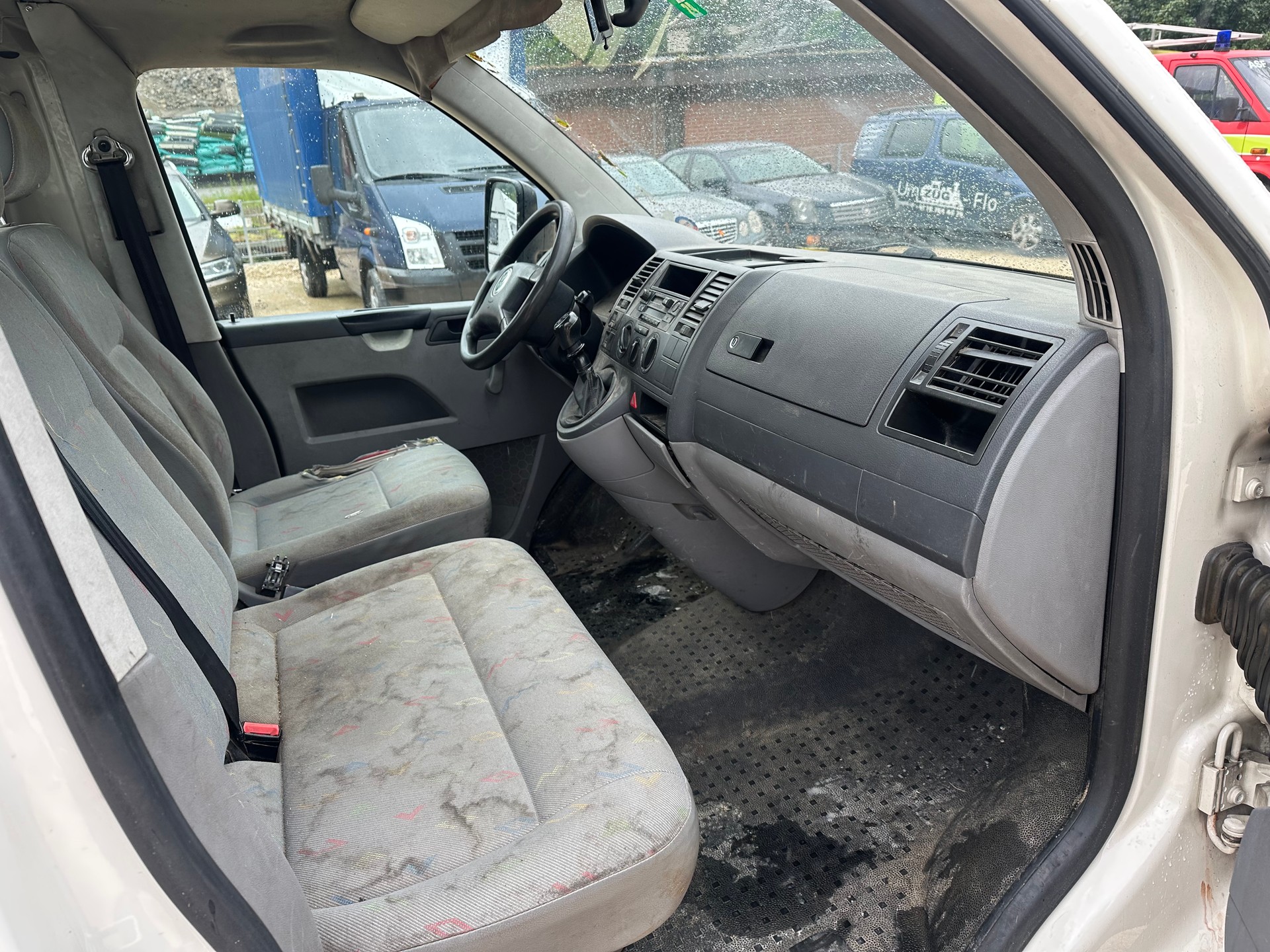 VW T5 2.5 TDI PD 4MOTION-image-3