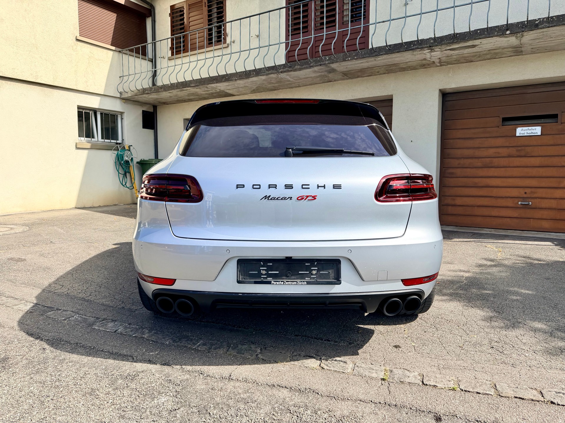 PORSCHE Macan GTS PDK-image-2