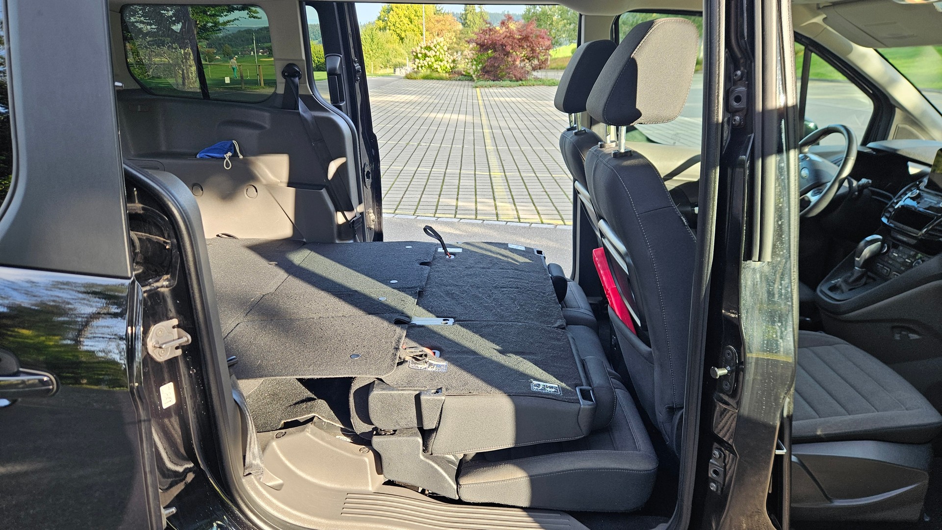 FORD Grand Tourneo Connect 1.5 EcoBlue Titanium Automat-image-10