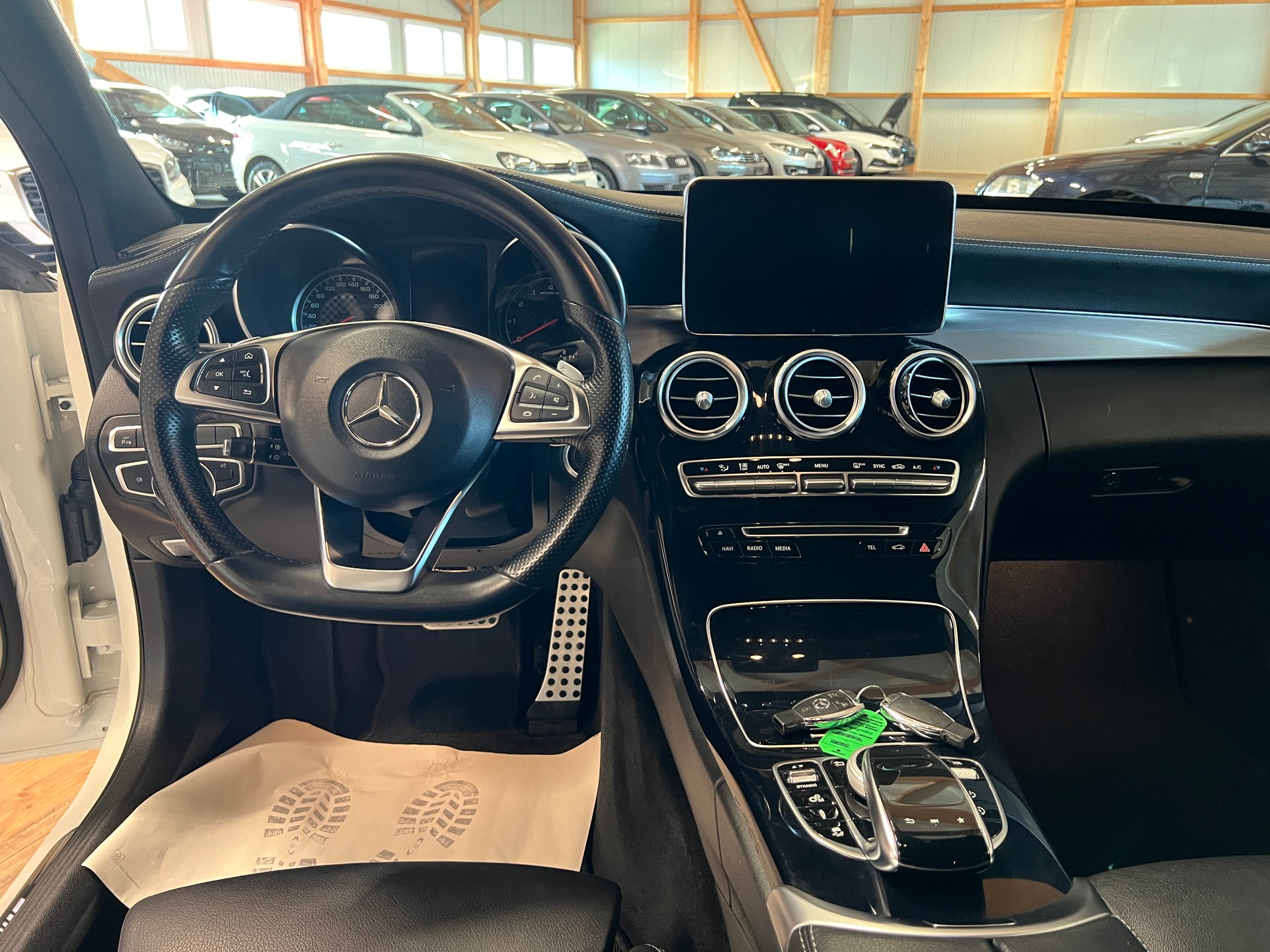 MERCEDES-BENZ C 43 AMG 4Matic 9G-Tronic-image-10