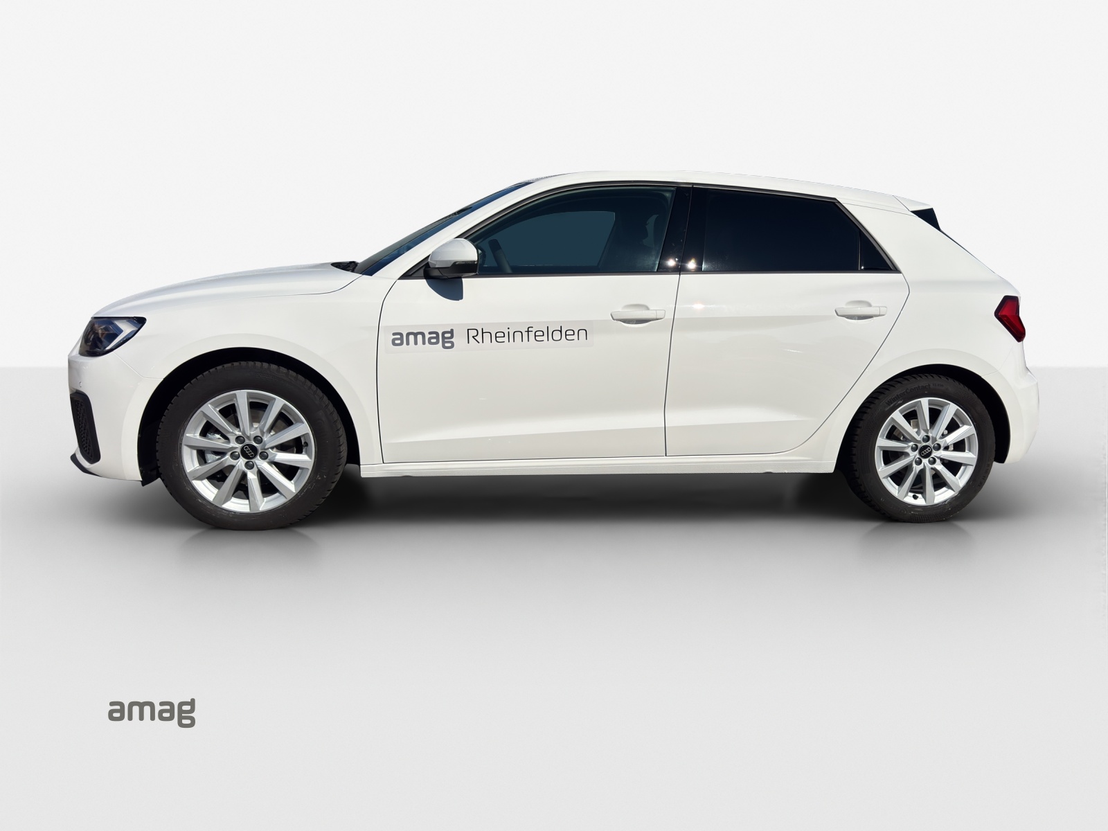 AUDI A1 Sportback 30 TFSI Attraction S-tronic-image-1