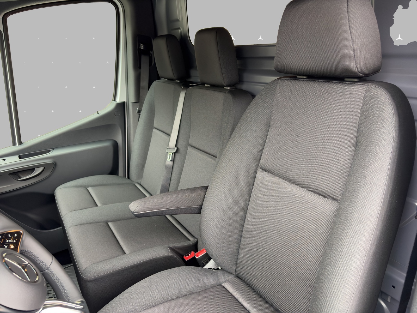 MERCEDES-BENZ eSprinter 320 81kWh Standard Pro WORKER-image-11