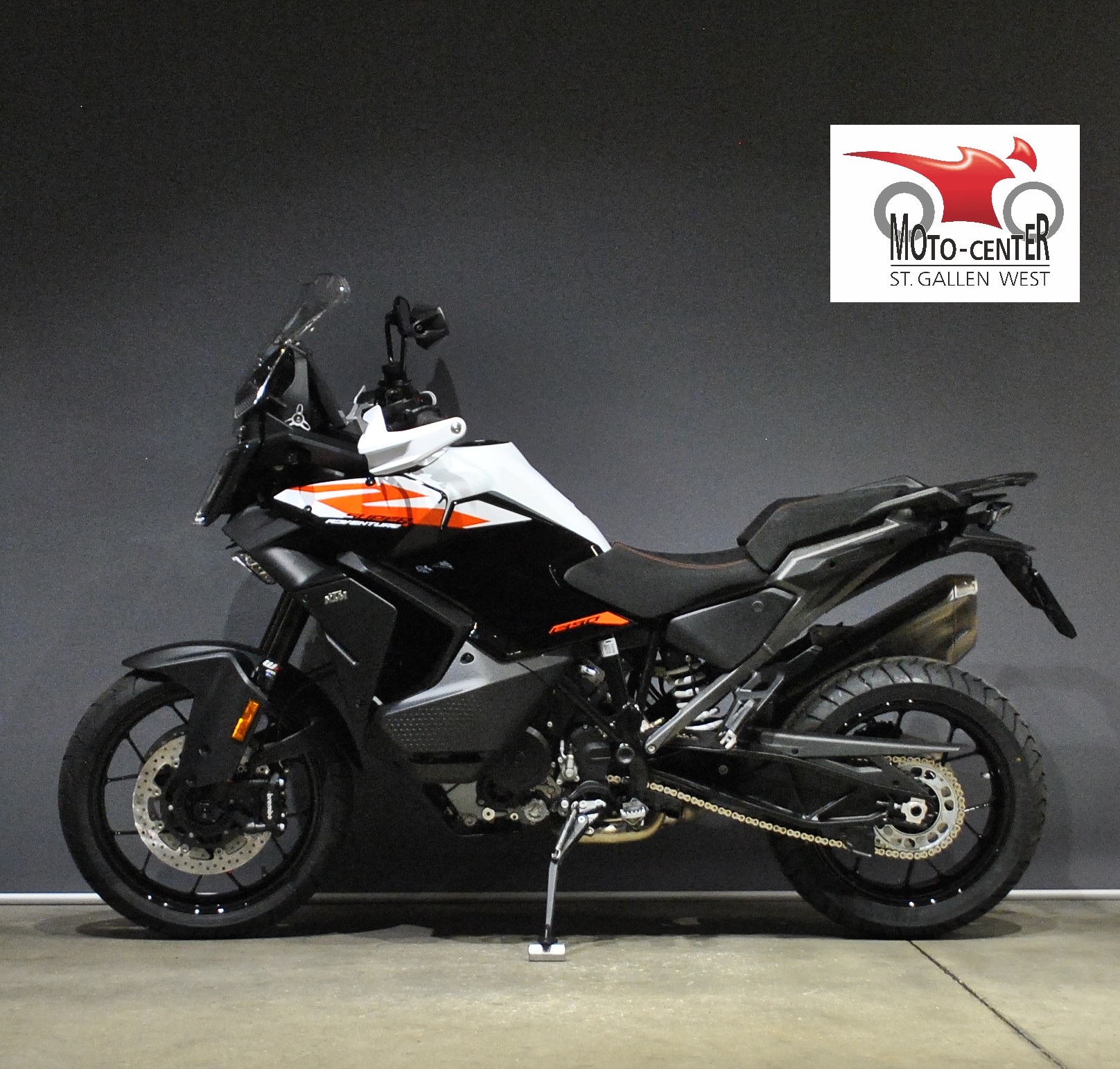 KTM 1390 Super Adventure S-showroom-element-2