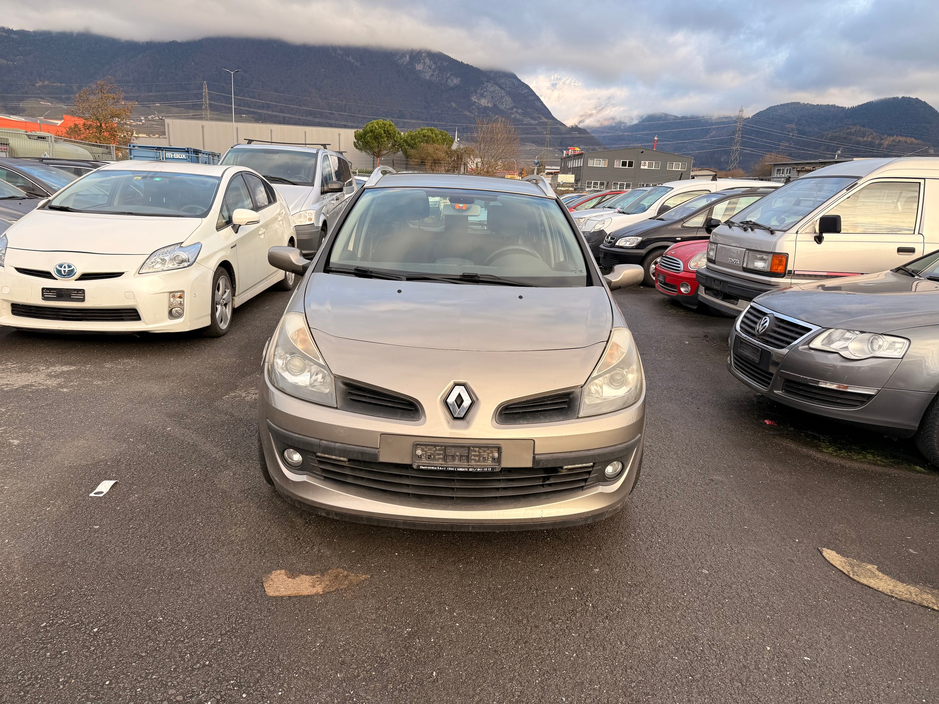 RENAULT Clio Grandtour 1.2 16V Turbo Dynamique-image-1