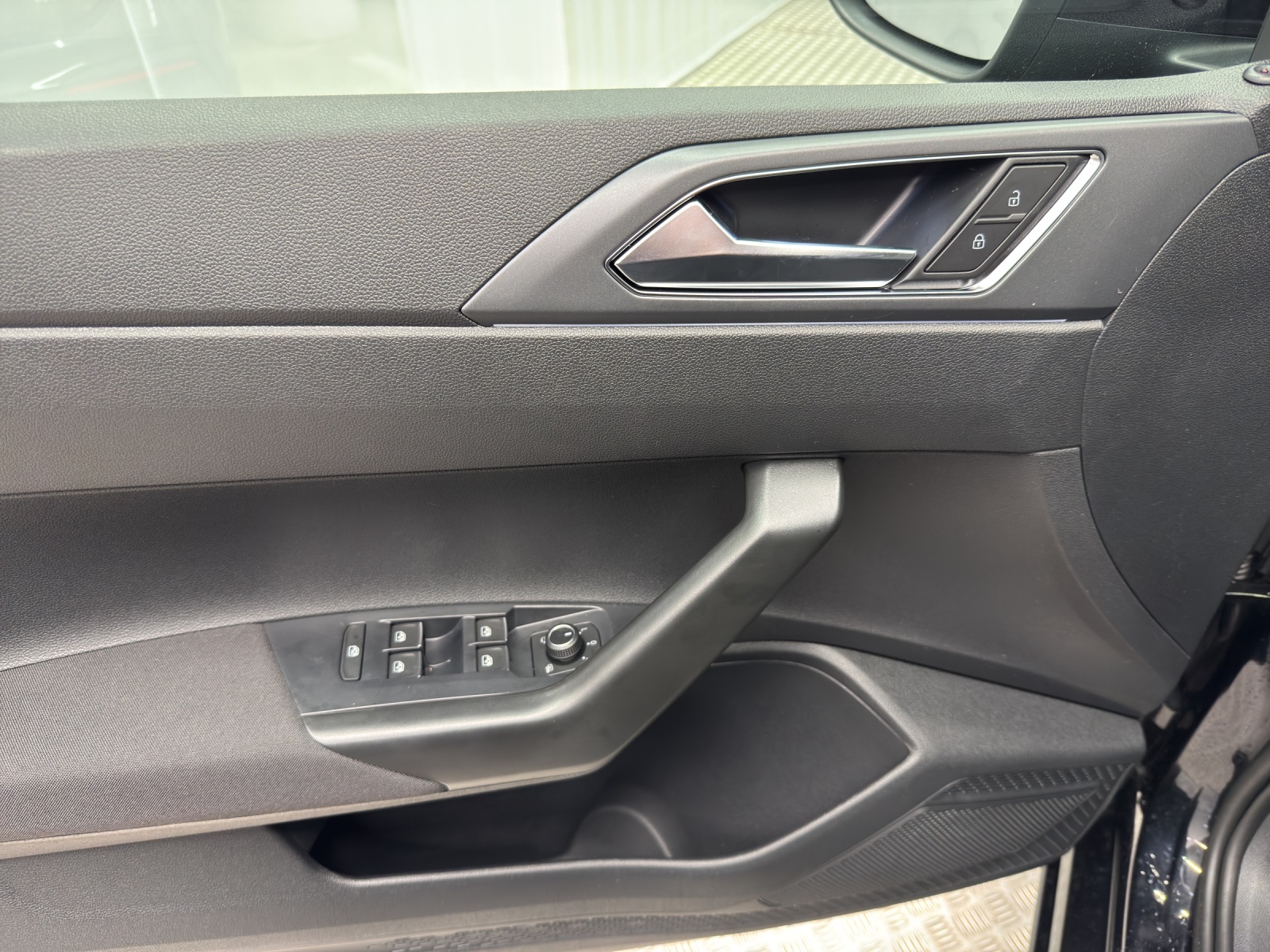 VW Taigo 1.5 TSI R-Line DSG-image-11