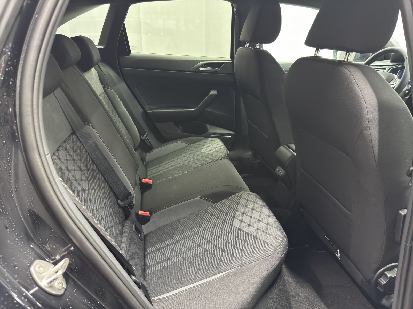 VW Taigo 1.5 TSI R-Line DSG-image-9