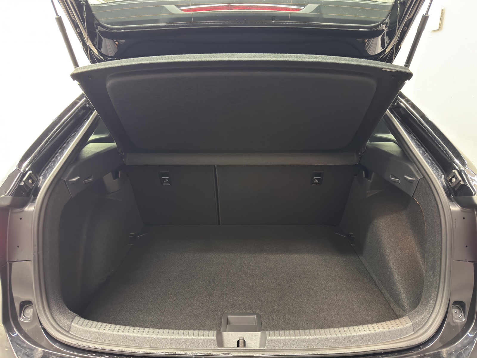 VW Taigo 1.5 TSI R-Line DSG-image-10