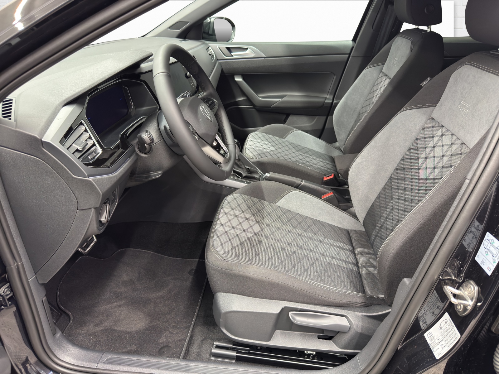 VW Taigo 1.5 TSI R-Line DSG-image-6