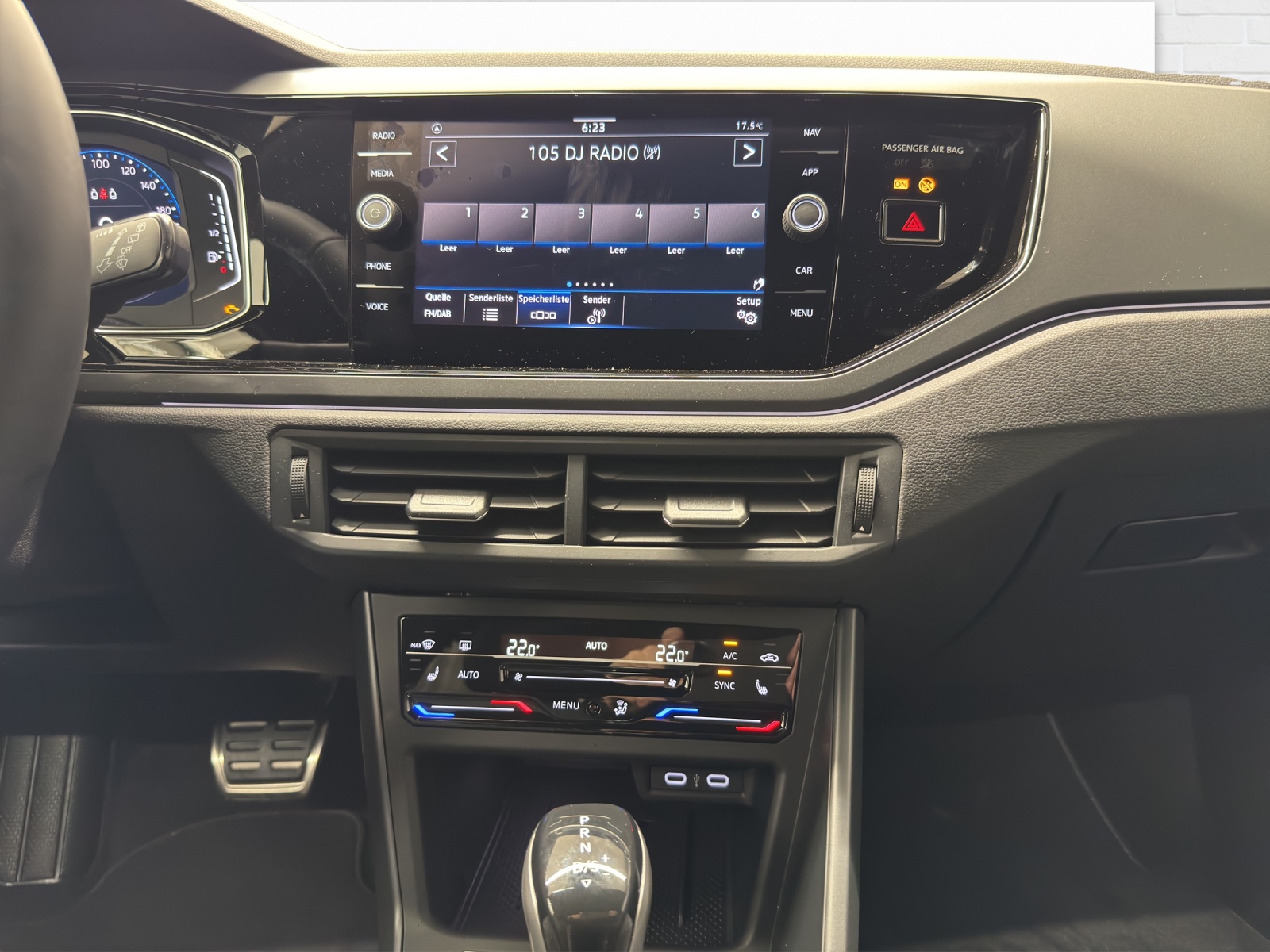 VW Taigo 1.5 TSI R-Line DSG-image-8